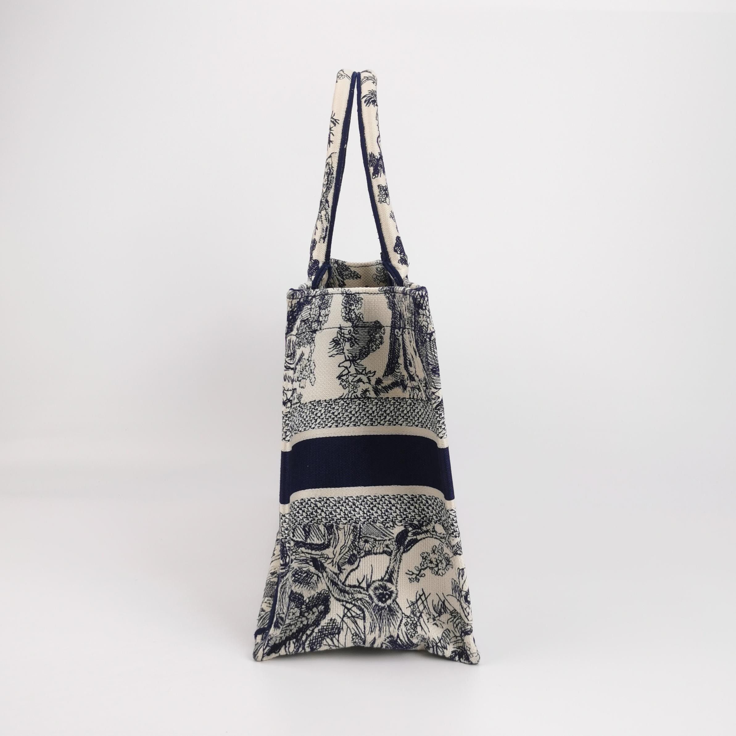Dior Dior Women os Tote Bags Size ONE SIZE - 3 Thumbnail