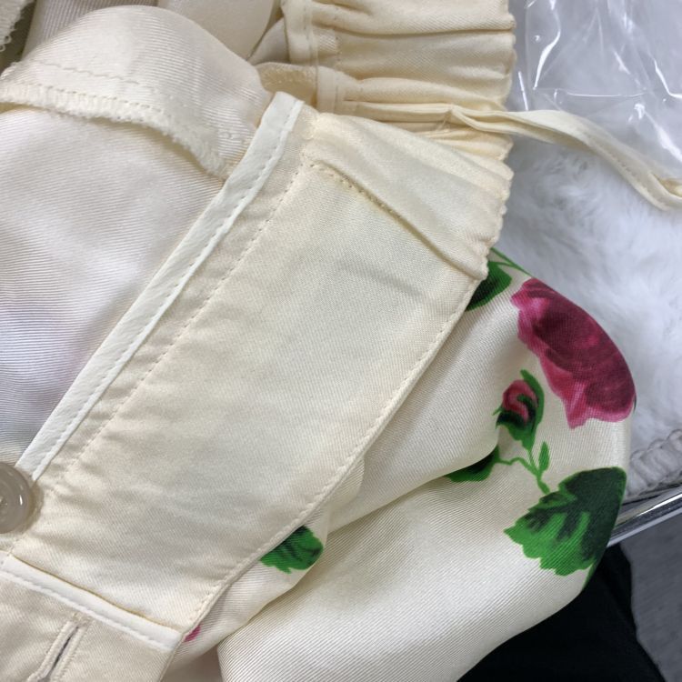 Gucci Gucci Floral Silk Trousers Size 30 Size US 30 / EU 46 - 10 Thumbnail