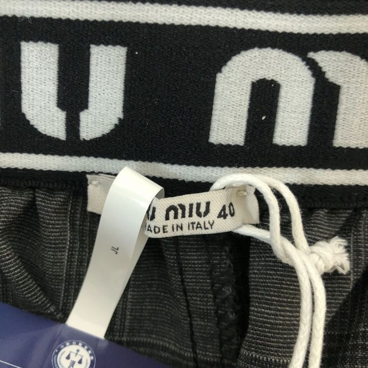 Miu Miu Miu Miu Plaid Logo Elastic Shorts Size 40 Size 27" / US 4 / IT 40 - 3 Thumbnail