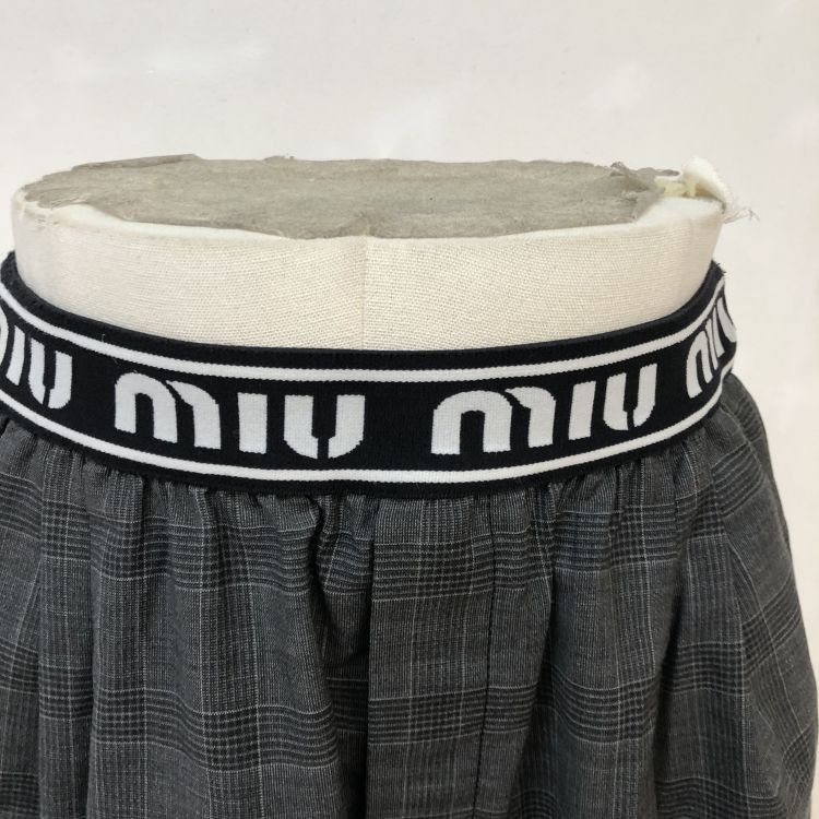 Miu Miu Miu Miu Plaid Logo Elastic Shorts Size 40 Size 27" / US 4 / IT 40 - 6 Thumbnail