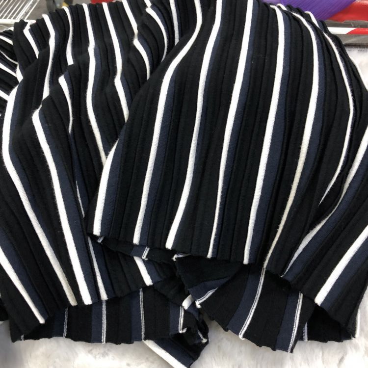 Max Mara Weekend MaxMara Striped Knit Midi Skirt Size S Size 25" / US 0 / IT 36 - 8 Thumbnail