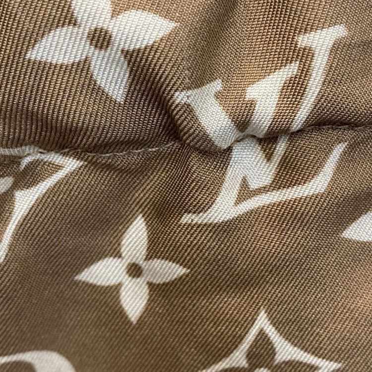 Louis Vuitton Louis Vuitton Monogram Silk Pants Size 38 Size 26" / US 2 / IT 38 - 9 Thumbnail