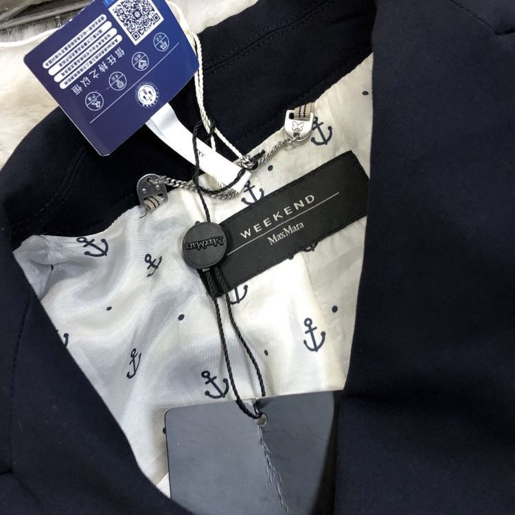 Weekend Max Mara Weekend Max Mara Navy Double Breasted Blazer Size 42 Size M / US 6-8 / IT 42-44 - 6 Thumbnail