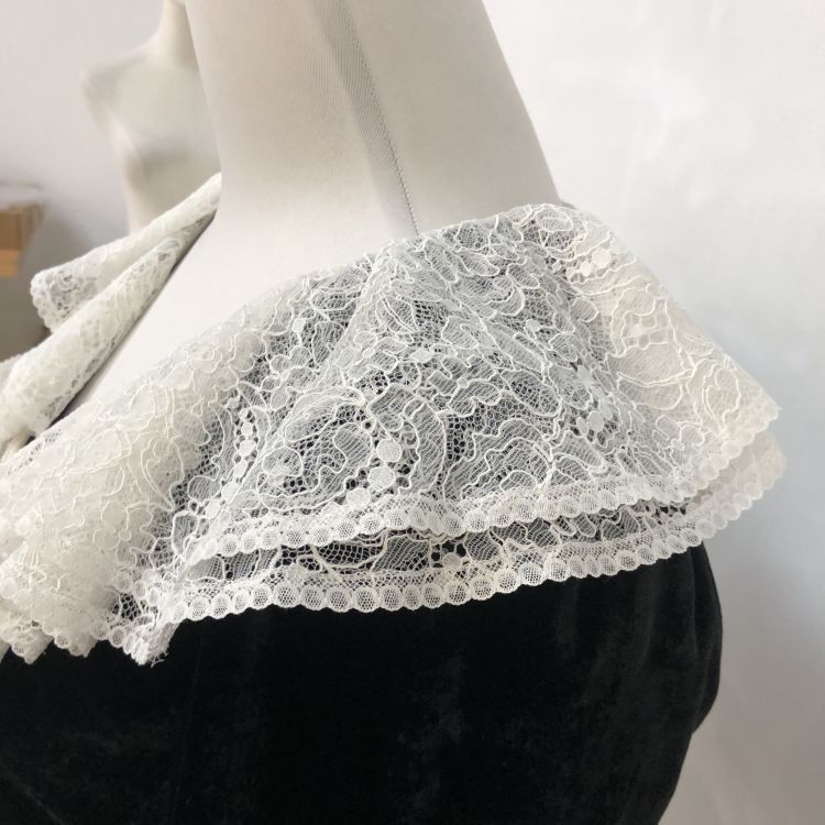 Miu Miu Miu Miu Lace Collar Velvet Blouse Size 38 Size XS / US 0-2 / IT 36-38 - 8 Thumbnail