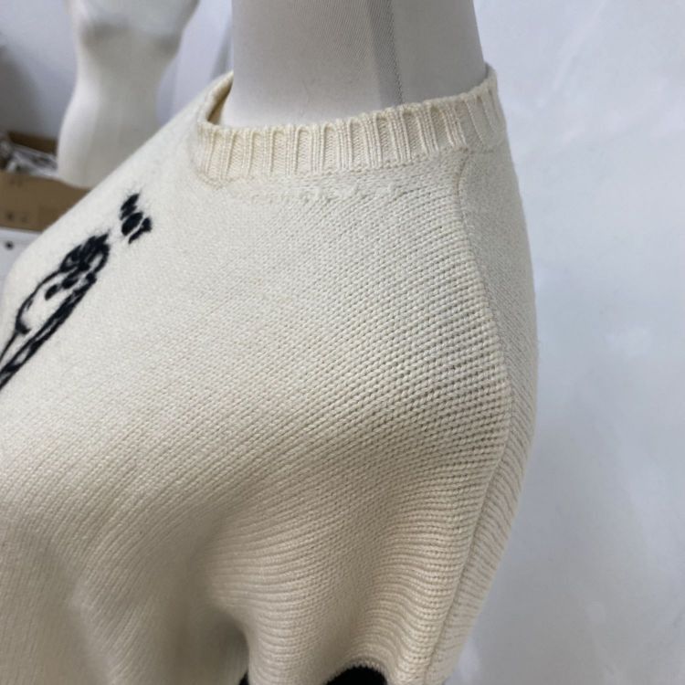 Miu Miu Miu Miu Unicorn Graphic Sweater Size 36 Size XS / US 0-2 / IT 36-38 - 8 Thumbnail