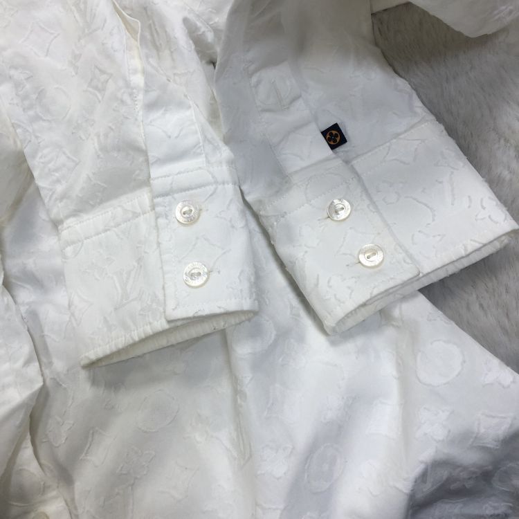 Louis Vuitton Louis Vuitton Monogram Embossed Button Up Shirt Size 38 Size XS / US 0-2 / IT 36-38 - 6 Thumbnail