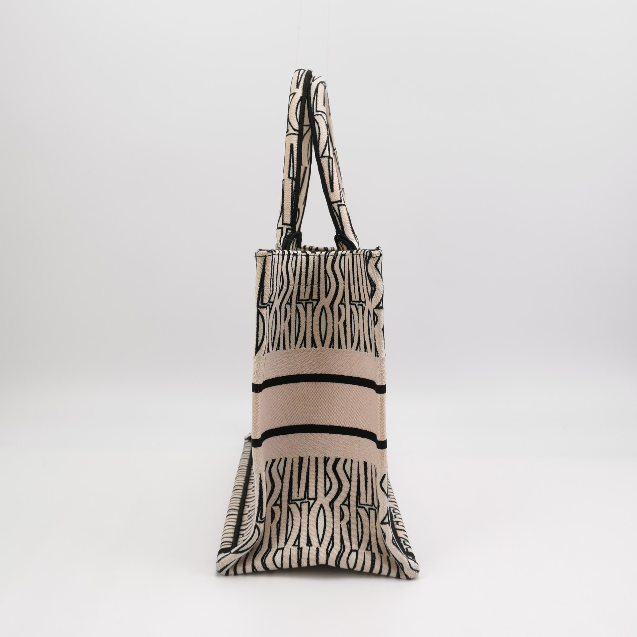 Dior Dior Women os Tote Bags Size ONE SIZE - 4 Thumbnail