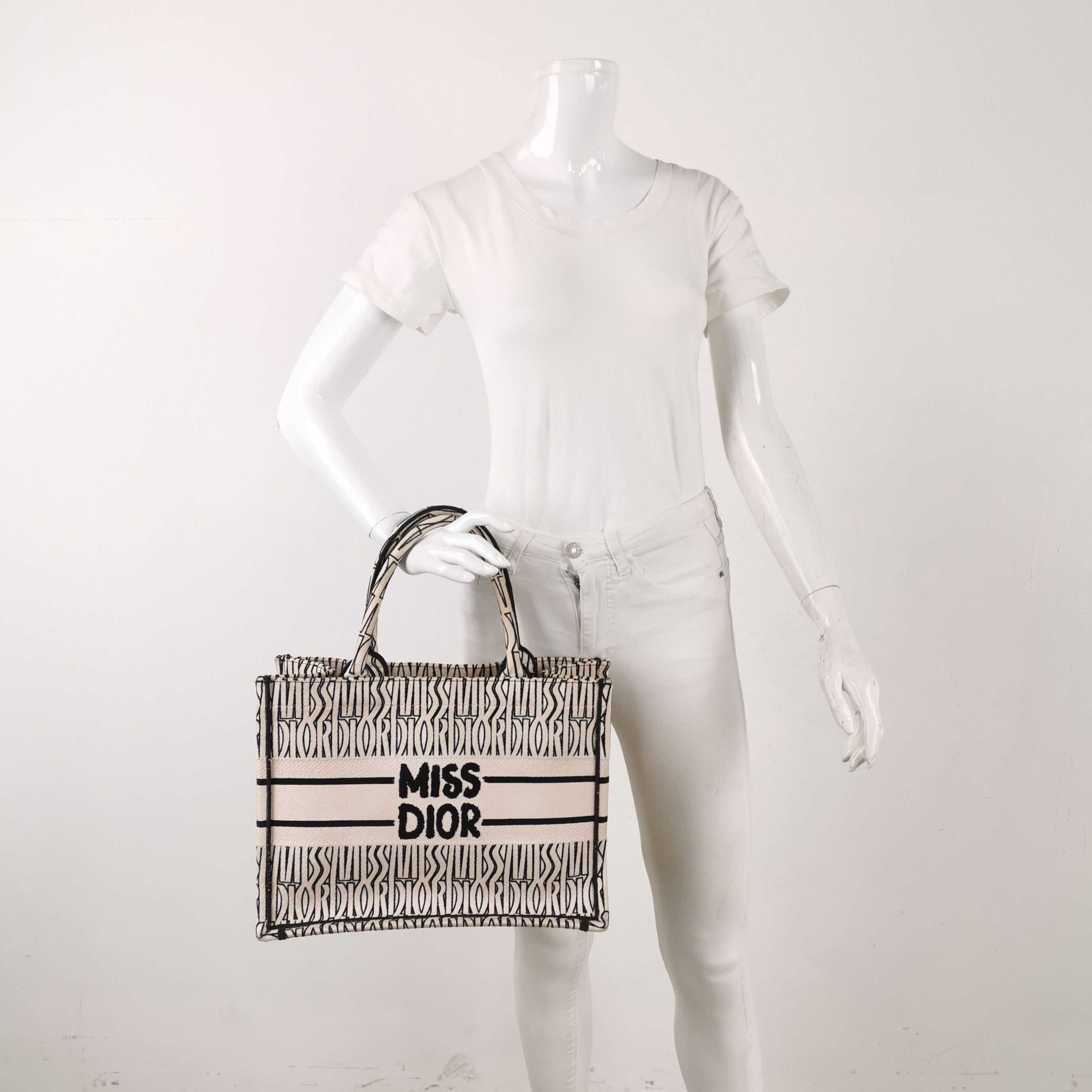 Dior Dior Women os Tote Bags Size ONE SIZE - 2 Thumbnail