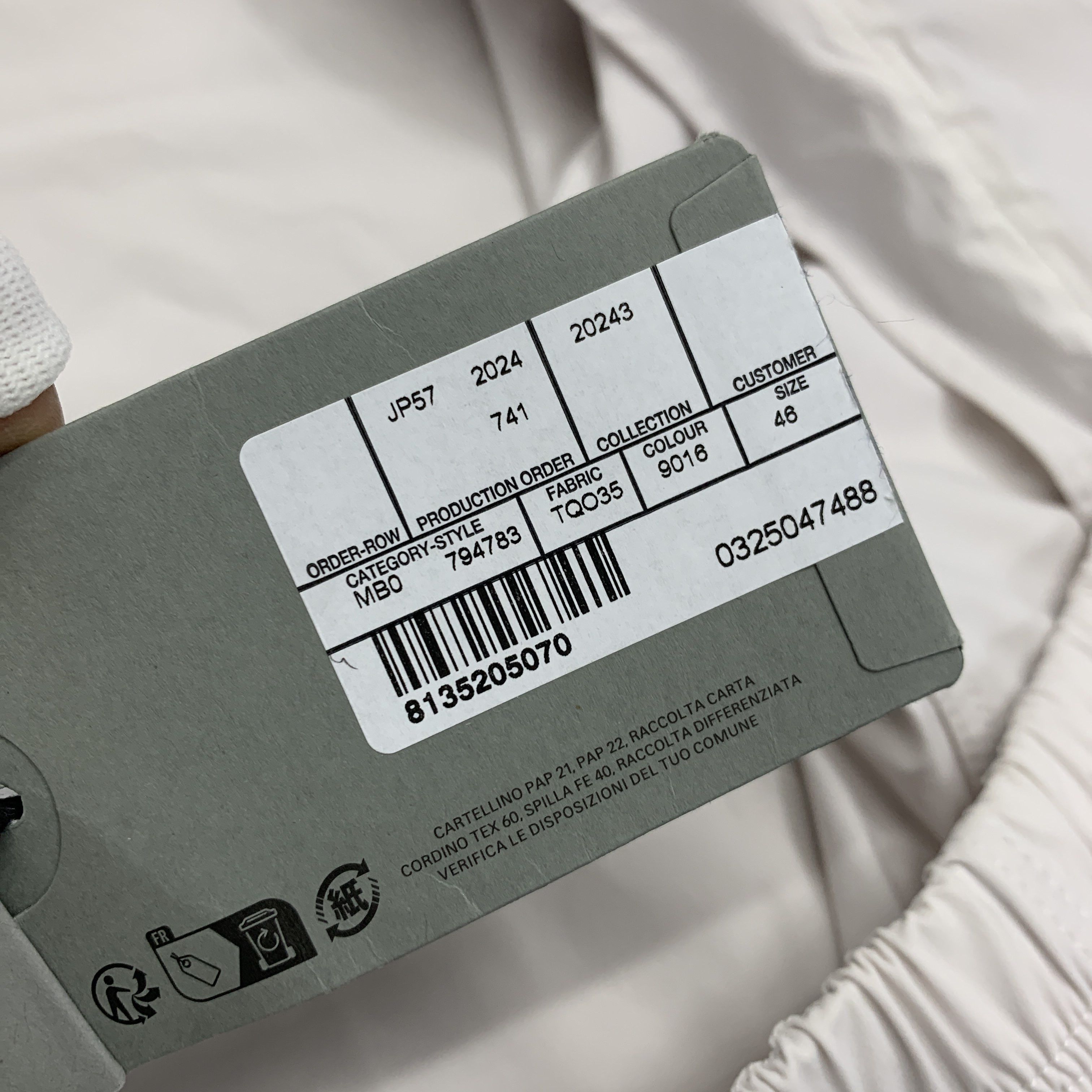 Balenciaga Balenciaga Activewear Zip Hooded Jacket White Size S Size US S / EU 44-46 / 1 - 5 Thumbnail