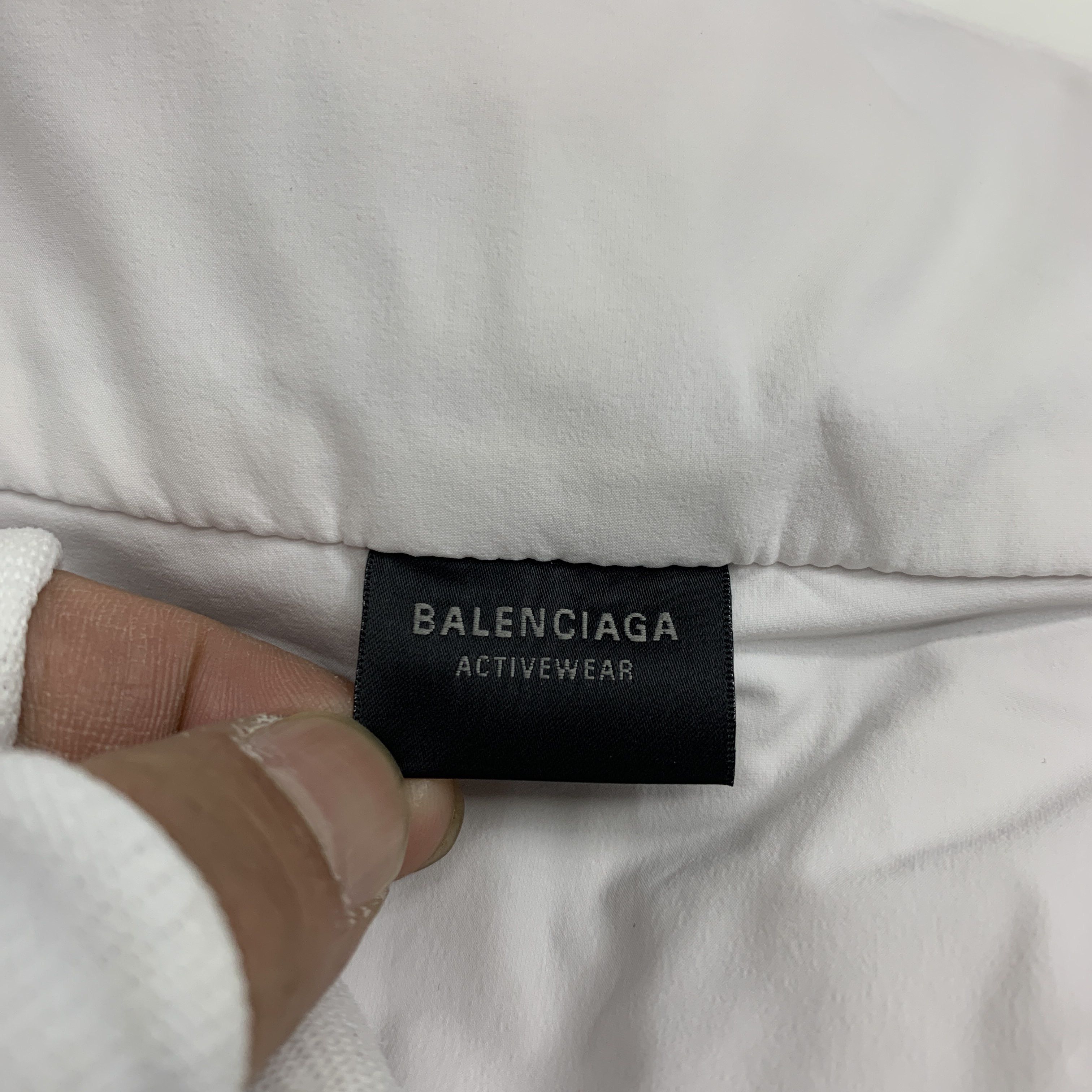 Balenciaga Balenciaga Activewear Zip Hooded Jacket White Size S Size US S / EU 44-46 / 1 - 3 Thumbnail