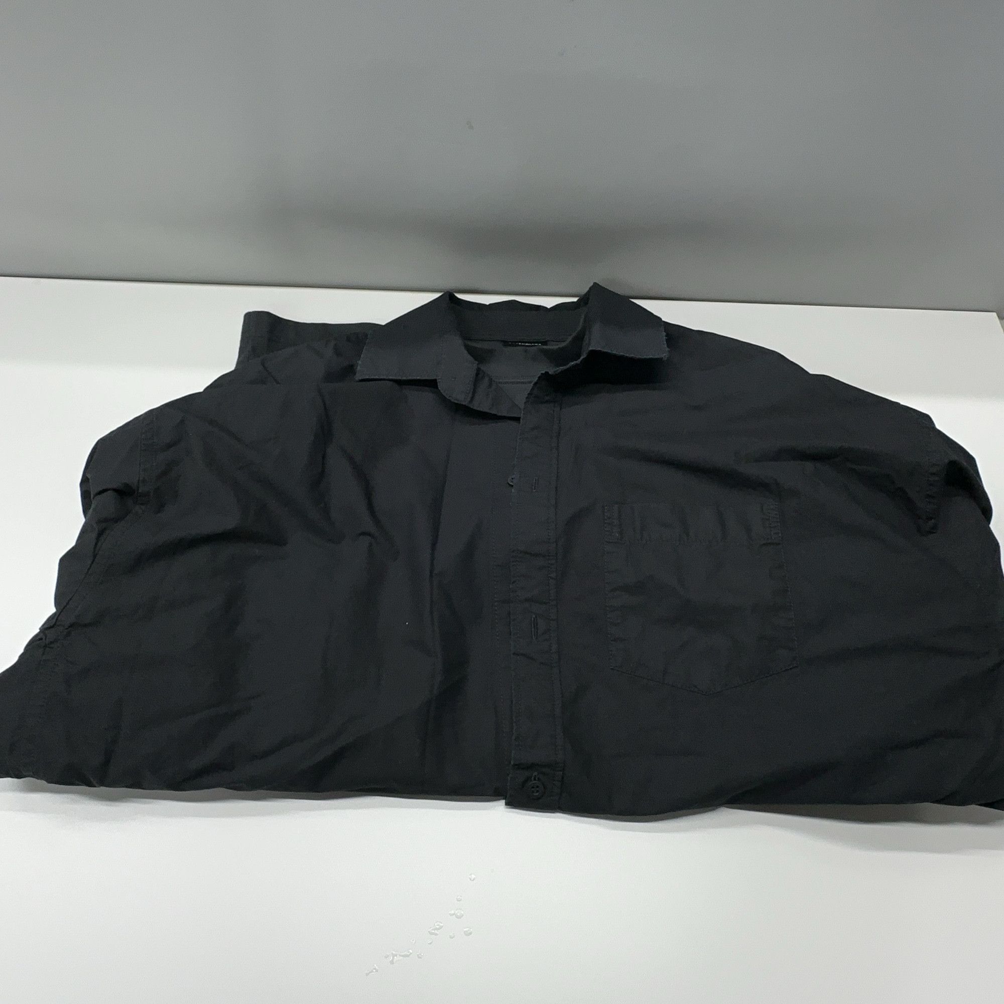 Balenciaga Balenciaga Distressed Button Up Shirt Size M Size US M / EU 48-50 / 2 - 9 Thumbnail