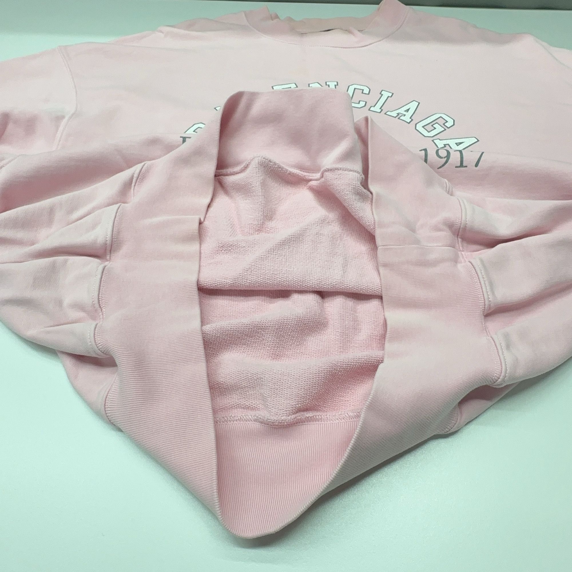 Balenciaga Balenciaga Logo Paris Sweatshirt Pink XS Size XS / US 0-2 / IT 36-38 - 10 Thumbnail