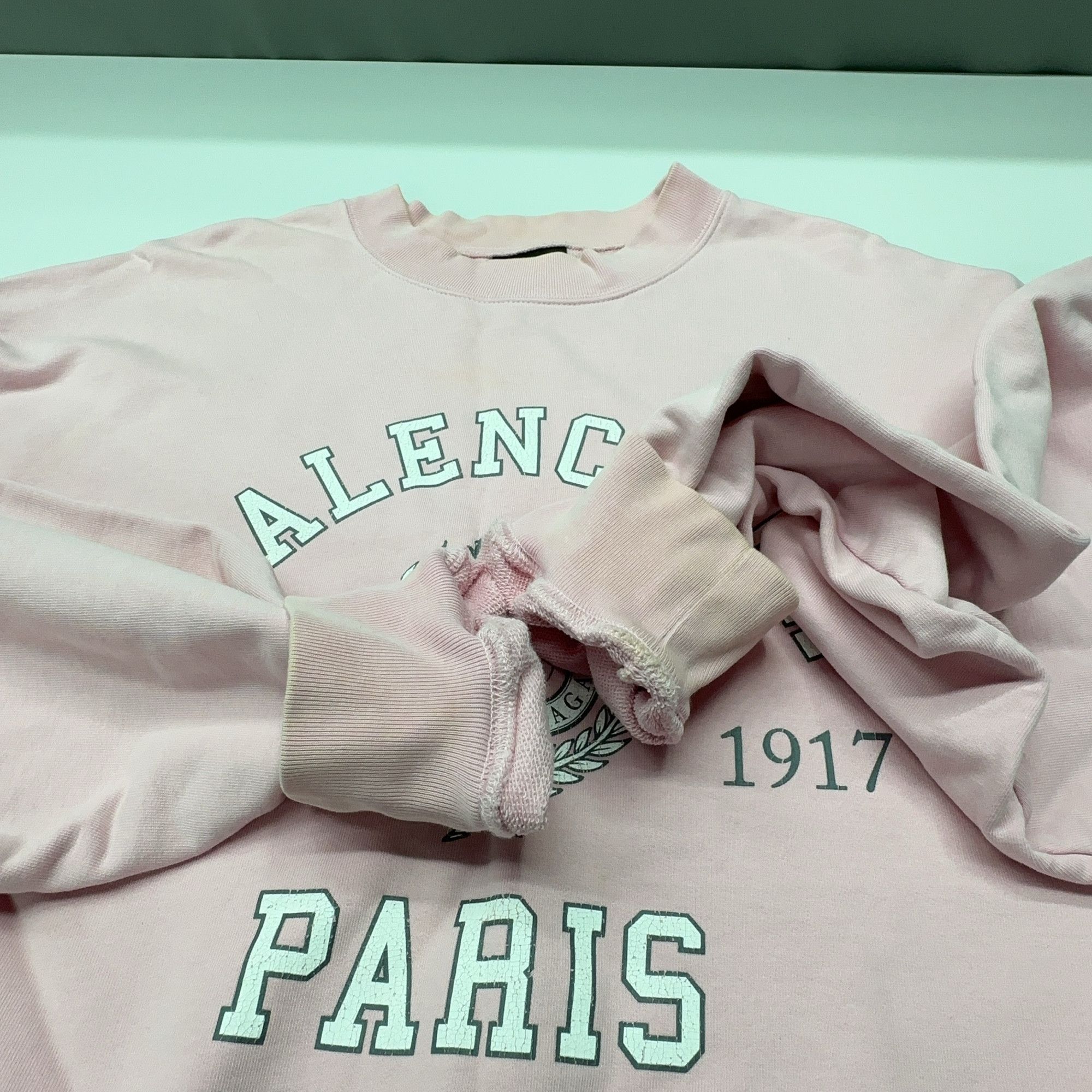 Balenciaga Balenciaga Logo Paris Sweatshirt Pink XS Size XS / US 0-2 / IT 36-38 - 9 Thumbnail
