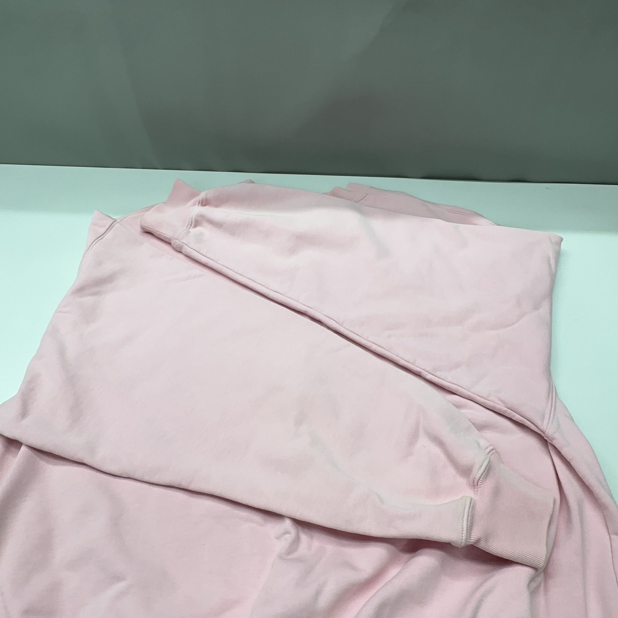 Balenciaga Balenciaga Logo Paris Sweatshirt Pink XS Size XS / US 0-2 / IT 36-38 - 13 Thumbnail