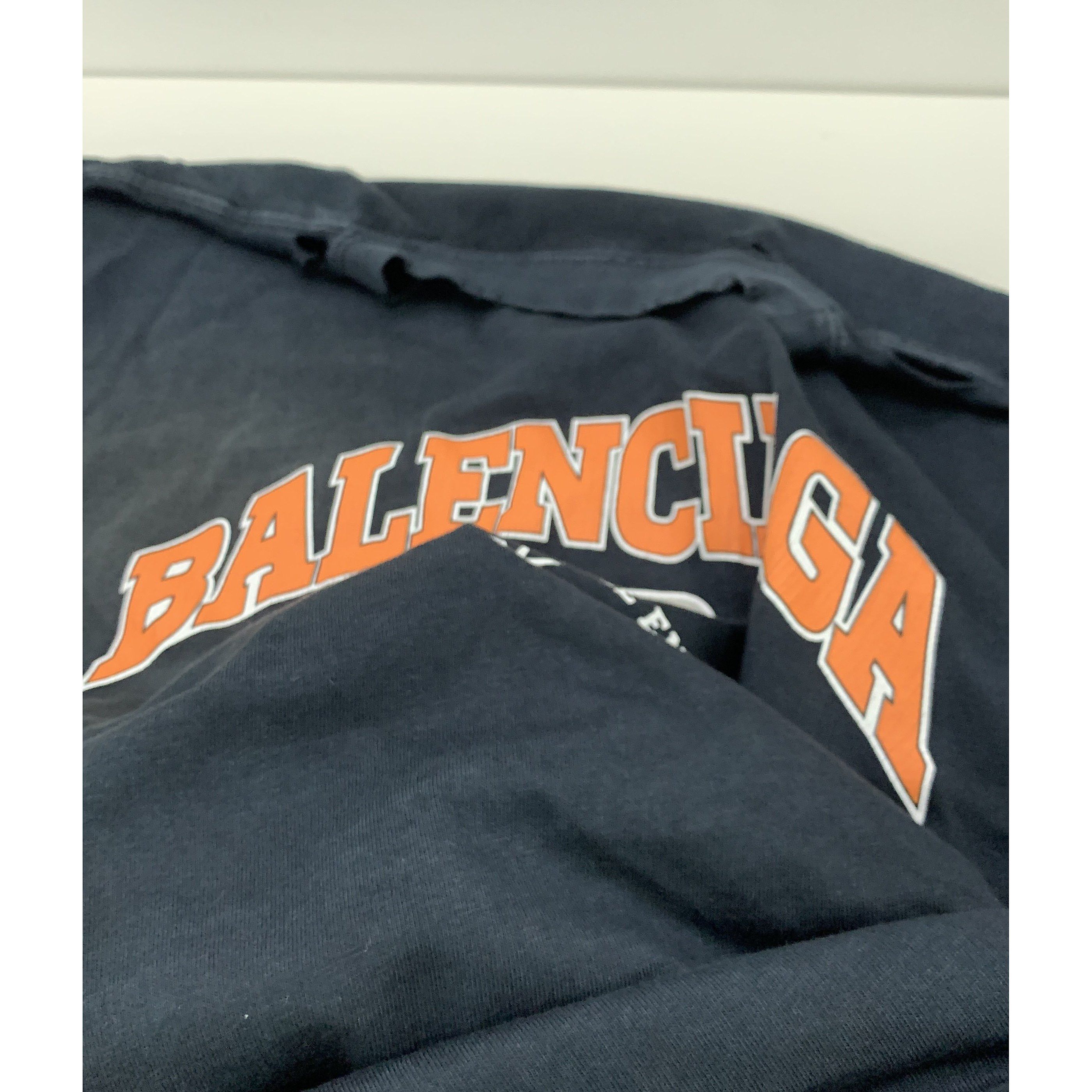 Balenciaga Balenciaga Maison BB Logo T-Shirt Size L Size US L / EU 52-54 / 3 - 4 Thumbnail
