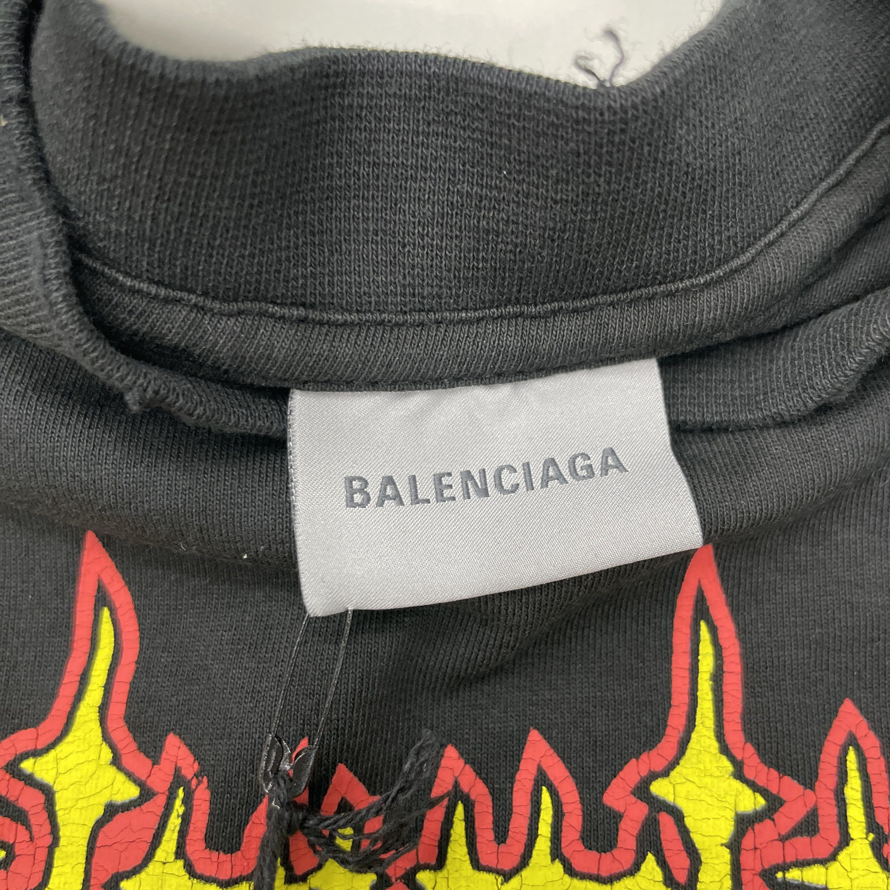 Balenciaga Balenciaga Metal Logo T-Shirt Size XS Size XS / US 0-2 / IT 36-38 - 3 Thumbnail