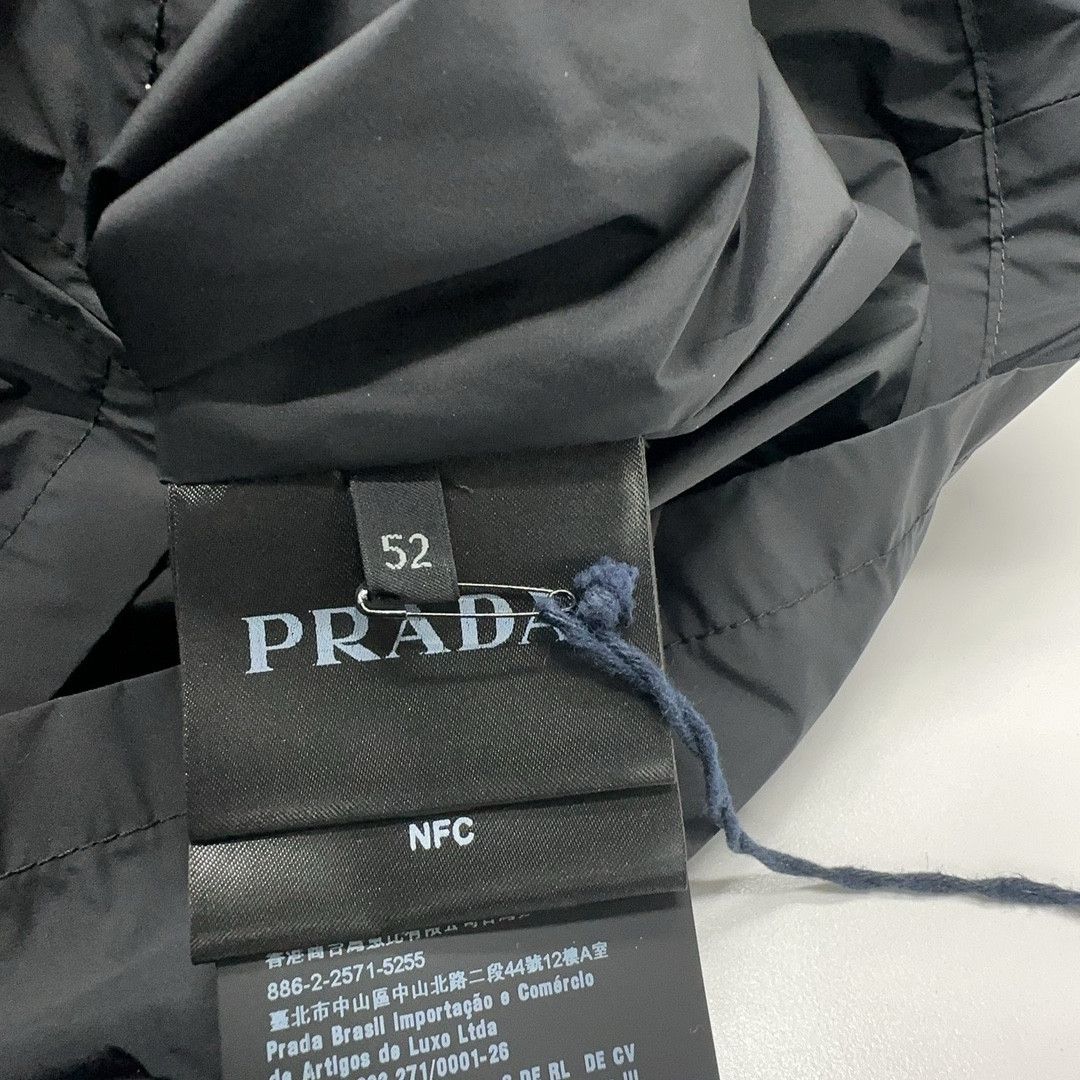 Prada Prada Logo Patch Light Jacket Black Size 52 Size US L / EU 52-54 / 3 - 3 Thumbnail