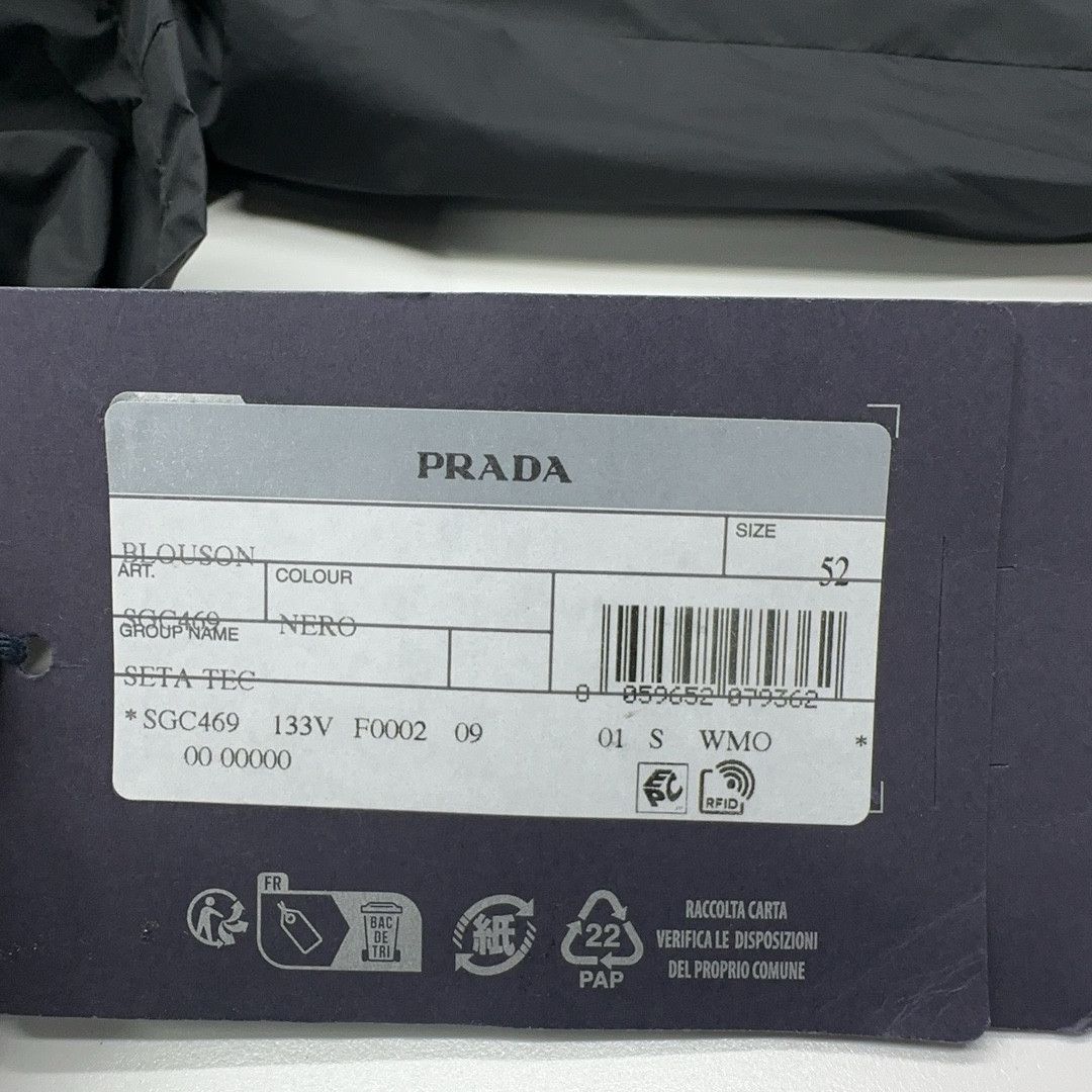 Prada Prada Logo Patch Light Jacket Black Size 52 Size US L / EU 52-54 / 3 - 5 Thumbnail