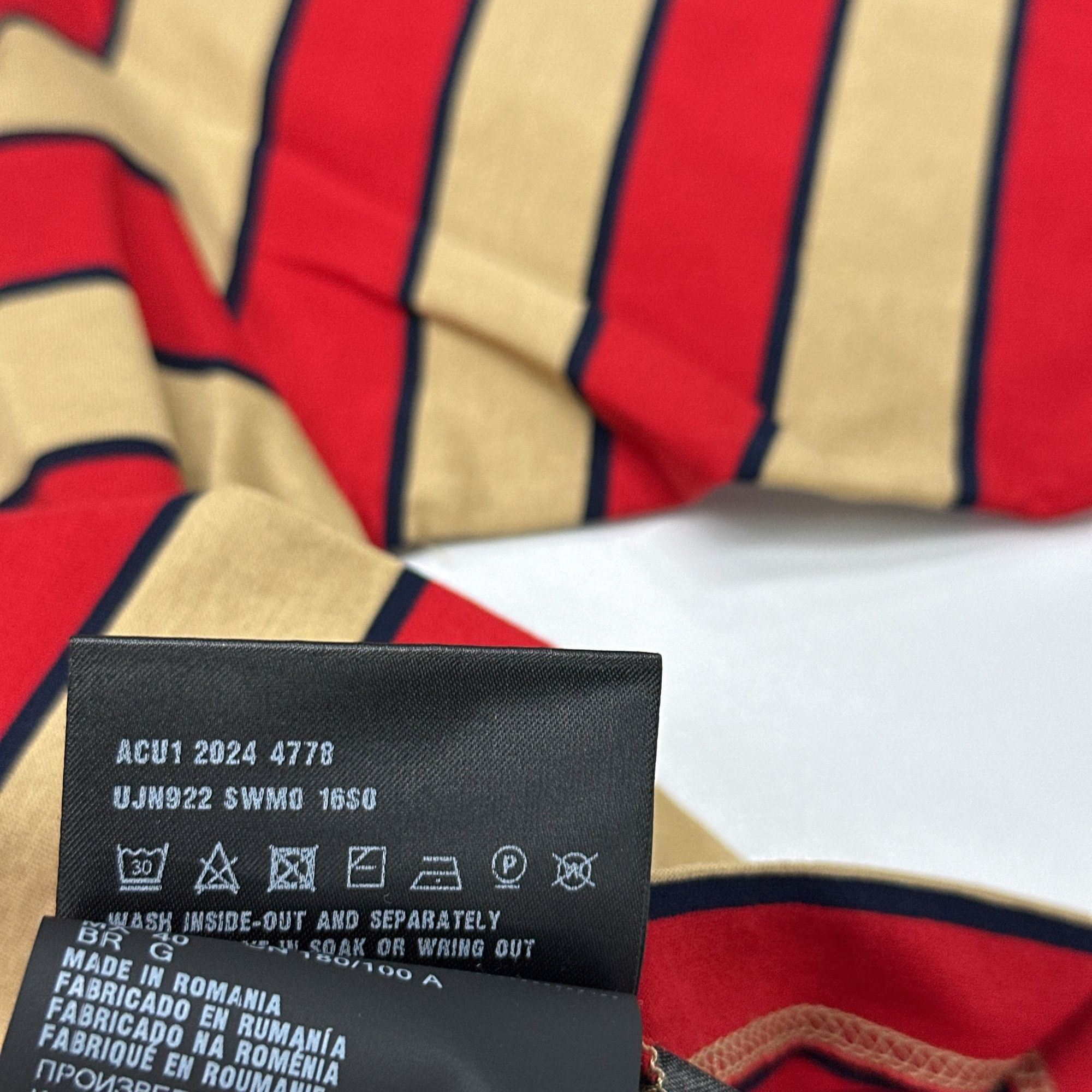 Prada Prada Striped Logo Polo Shirt Size L Size US L / EU 52-54 / 3 - 5 Thumbnail