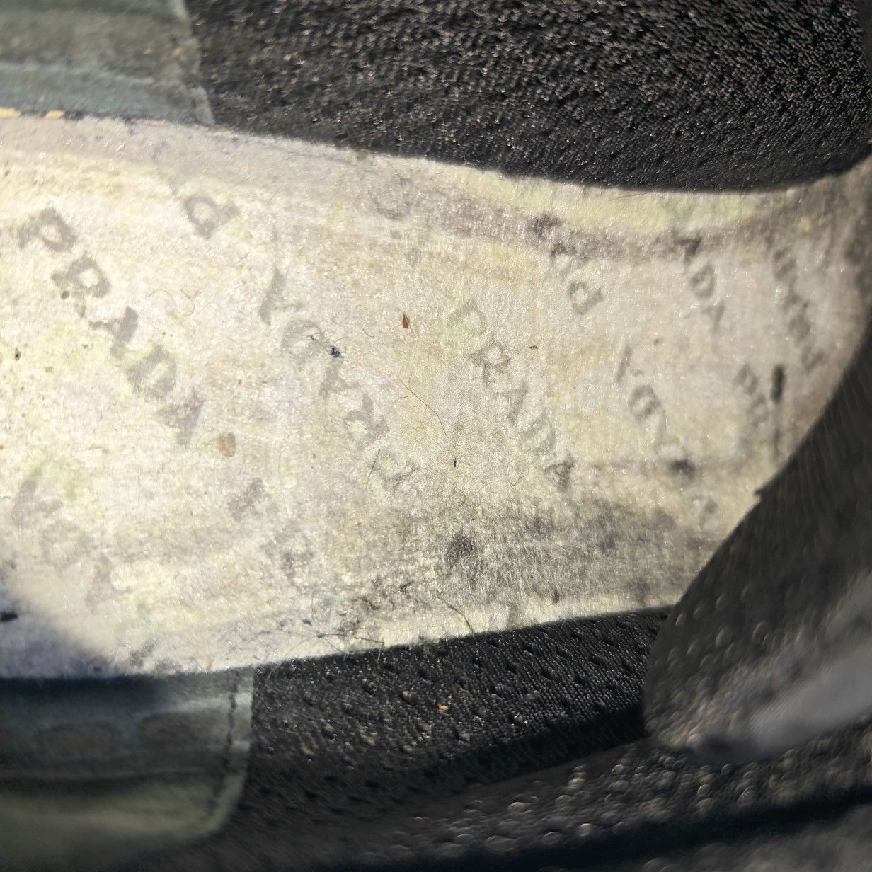 Prada Prada Logo Low-Top Sneakers Size 37 Size US 7 / IT 37 - 11 Thumbnail