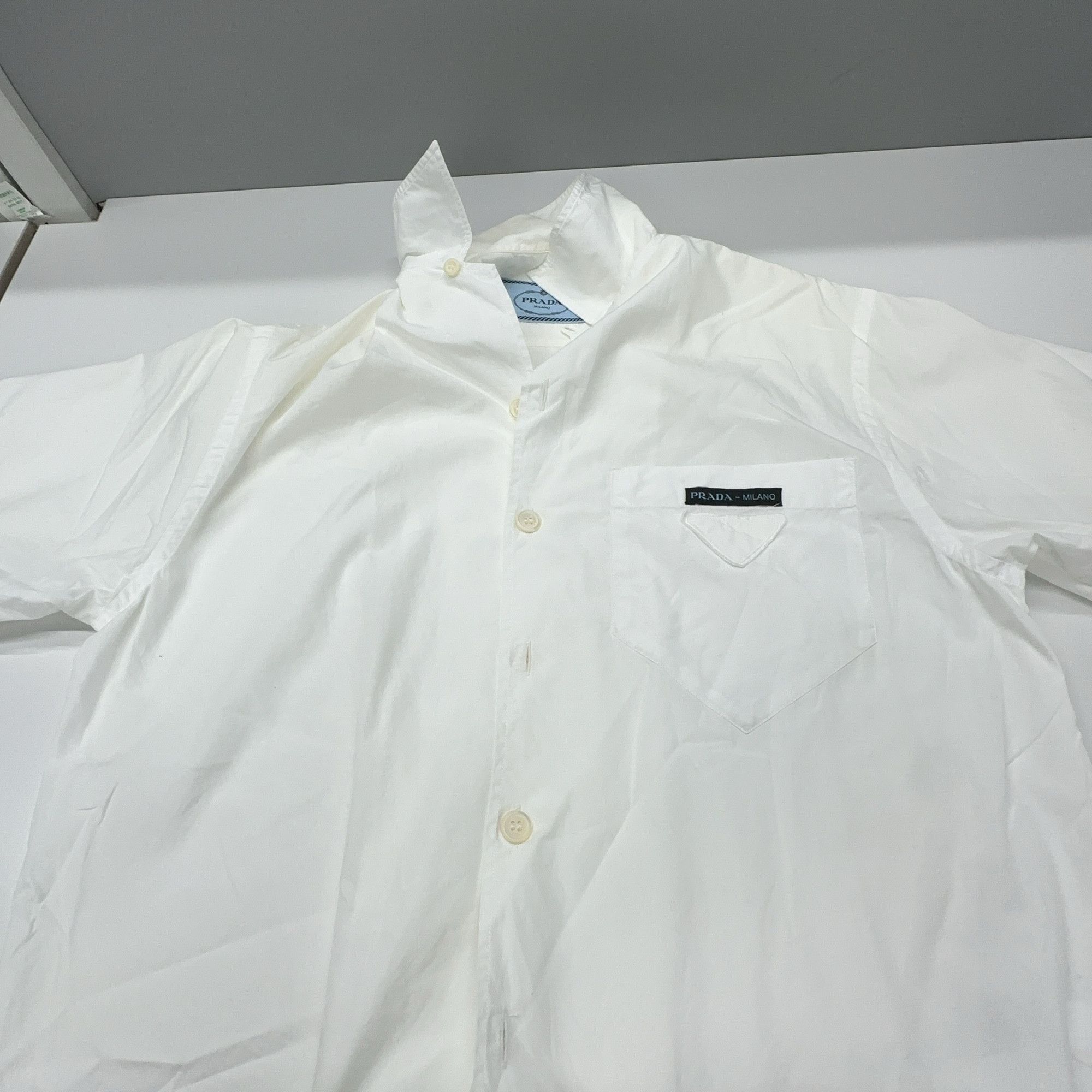 Prada Prada Logo Patch Button Up Shirt Size S Size US S / EU 44-46 / 1 - 10 Thumbnail