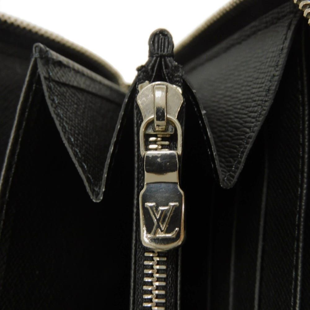 Louis Vuitton Louis Vuitton Louis Vuitton Zippy Organizer NM Taiga Wallet Leather Long Wallet M30056 DUTY FREE for USA Size ONE SIZE - 14 Thumbnail
