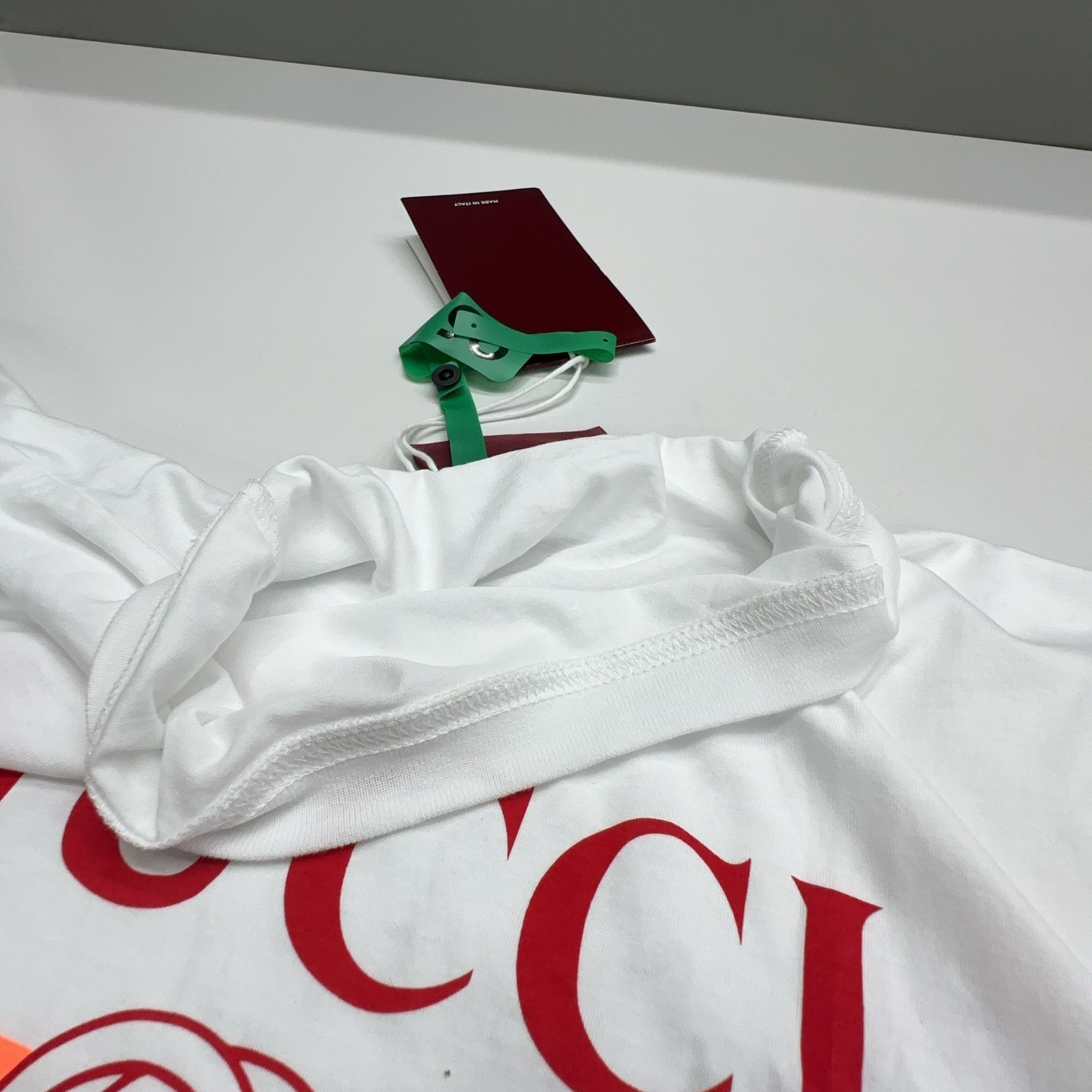 Gucci Gucci Logo Graphic T-Shirt White Size S Size S / US 4 / IT 40 - 9 Thumbnail