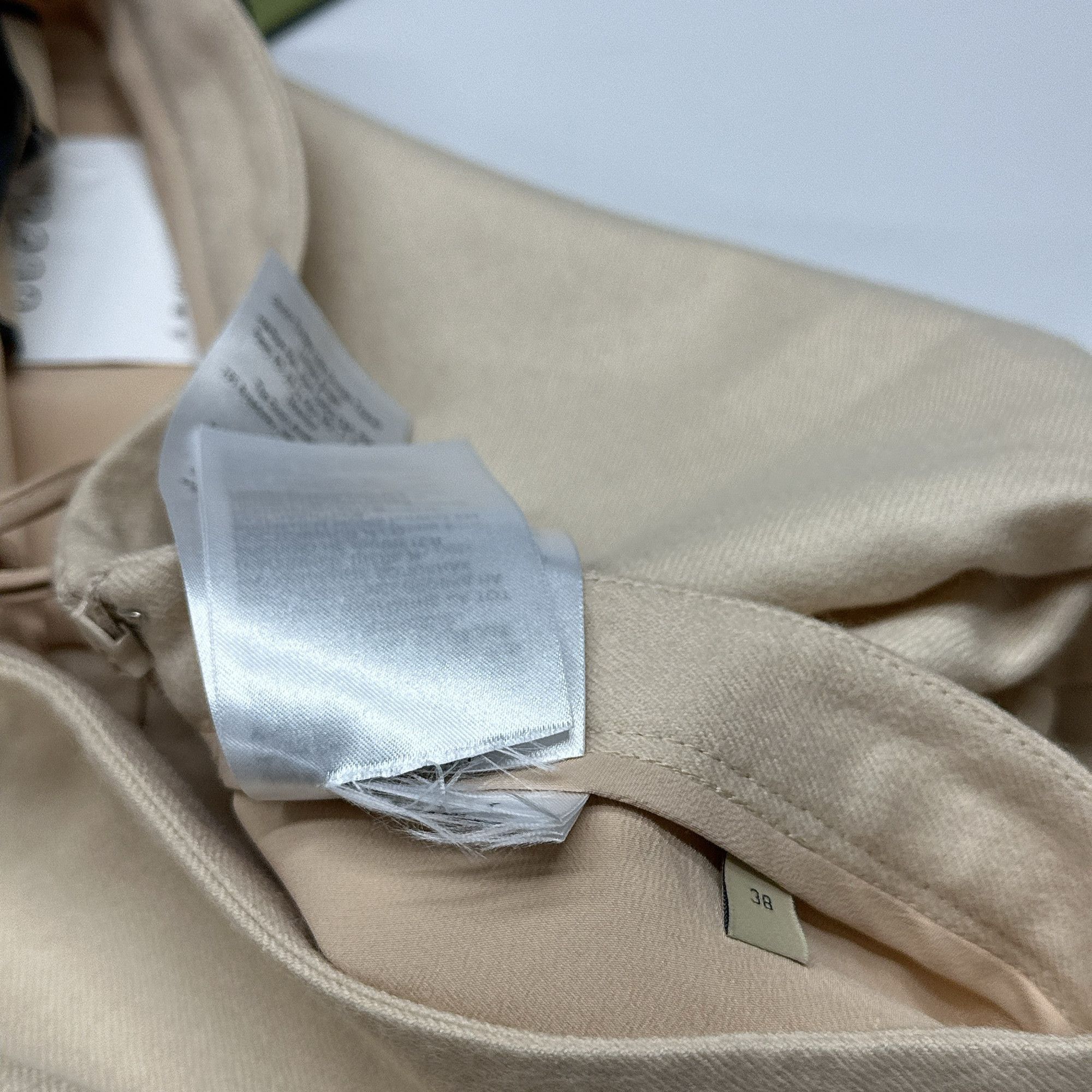 Gucci Gucci Beige Pleated Wool Skirt Size 38 Size 26" / US 2 / IT 38 - 5 Thumbnail