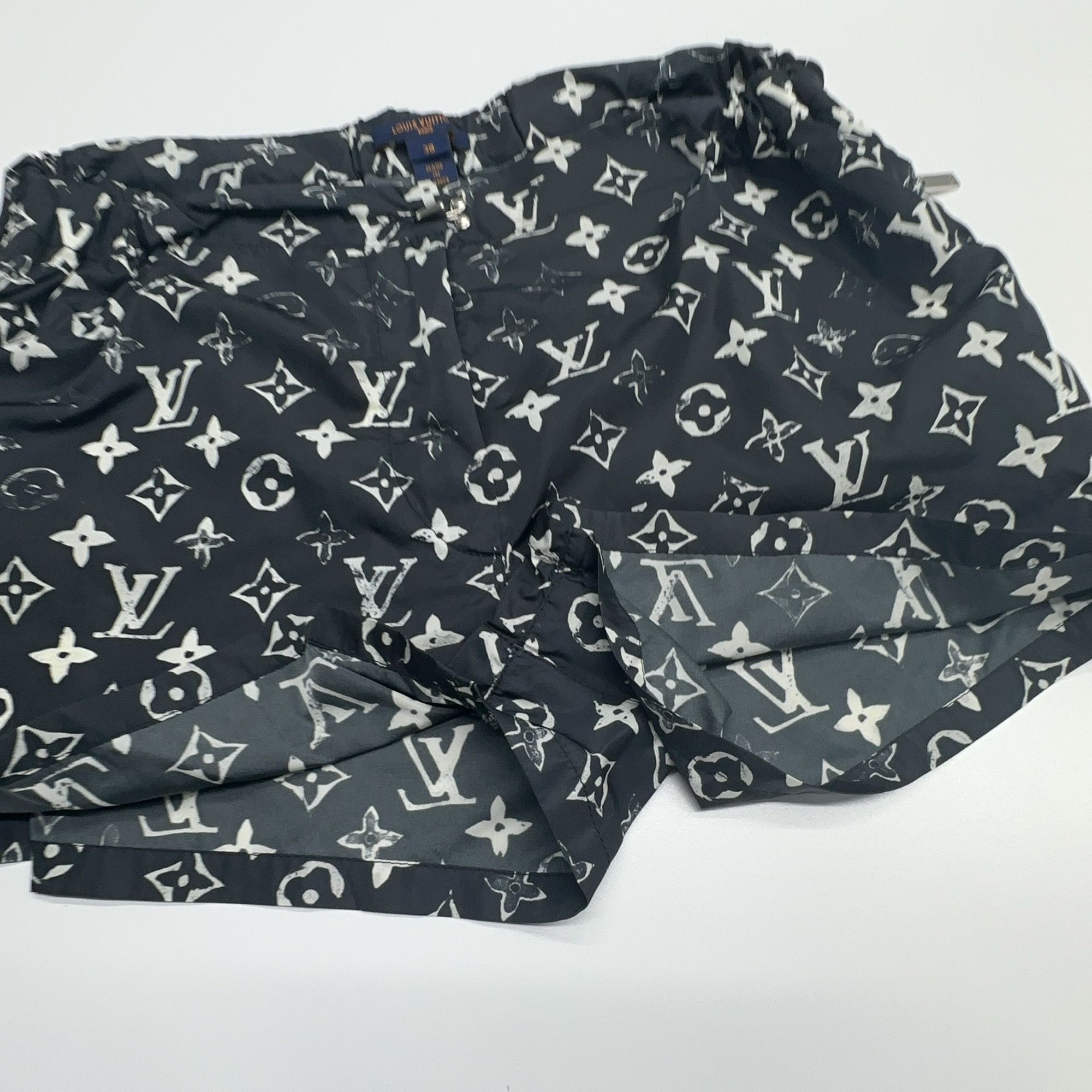 Louis Vuitton Louis Vuitton Monogram Print Shorts Size 38 Size 27" / US 4 / IT 40 - 6 Thumbnail
