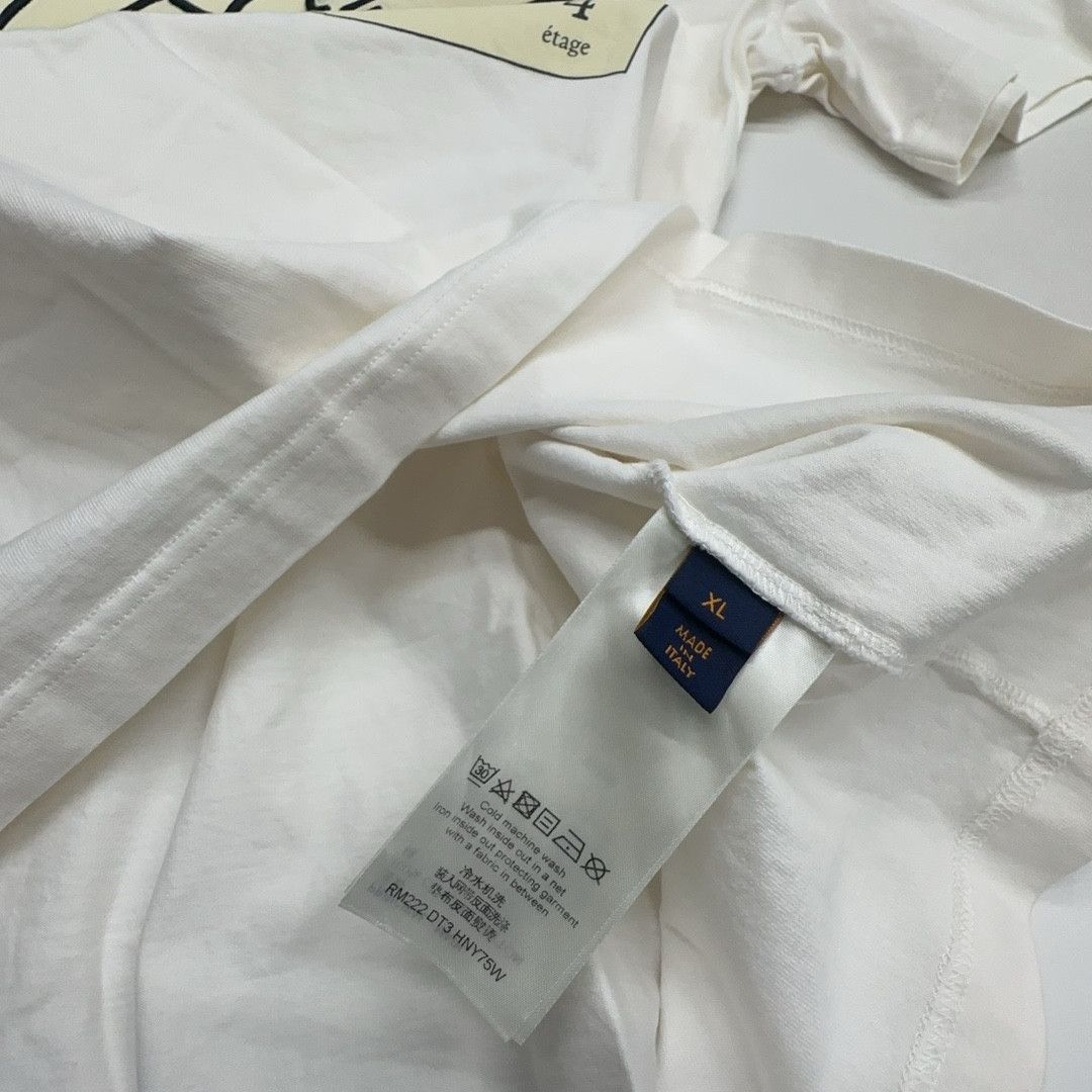 Louis Vuitton Louis Vuitton Handle With Care Graphic T-Shirt Size XL Size US XL / EU 56 / 4 - 3 Thumbnail