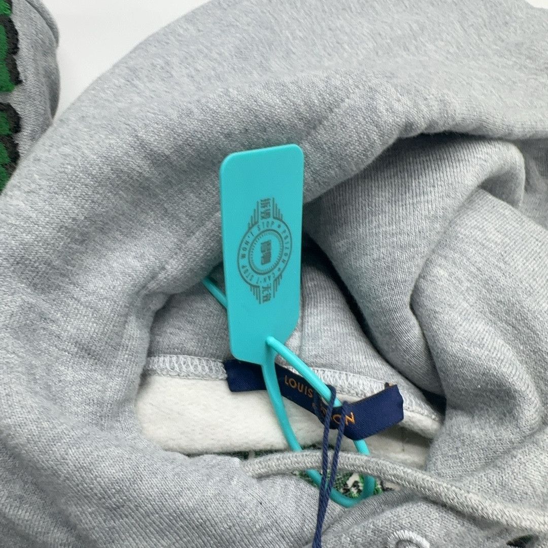 Louis Vuitton Louis Vuitton Tourist vs. Purist Hoodie Size M Size US M / EU 48-50 / 2 - 5 Thumbnail