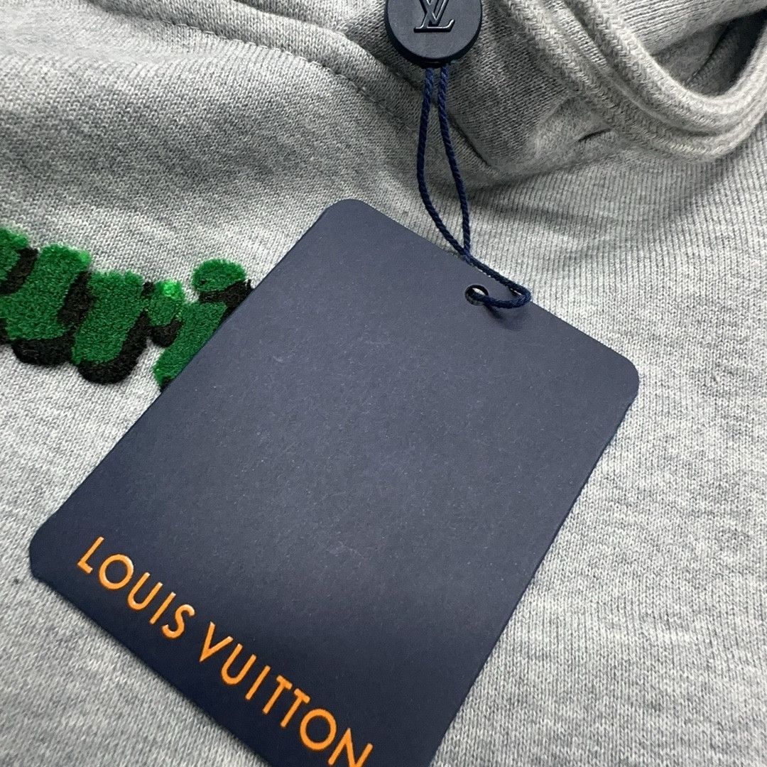 Louis Vuitton Louis Vuitton Tourist vs. Purist Hoodie Size M Size US M / EU 48-50 / 2 - 4 Thumbnail