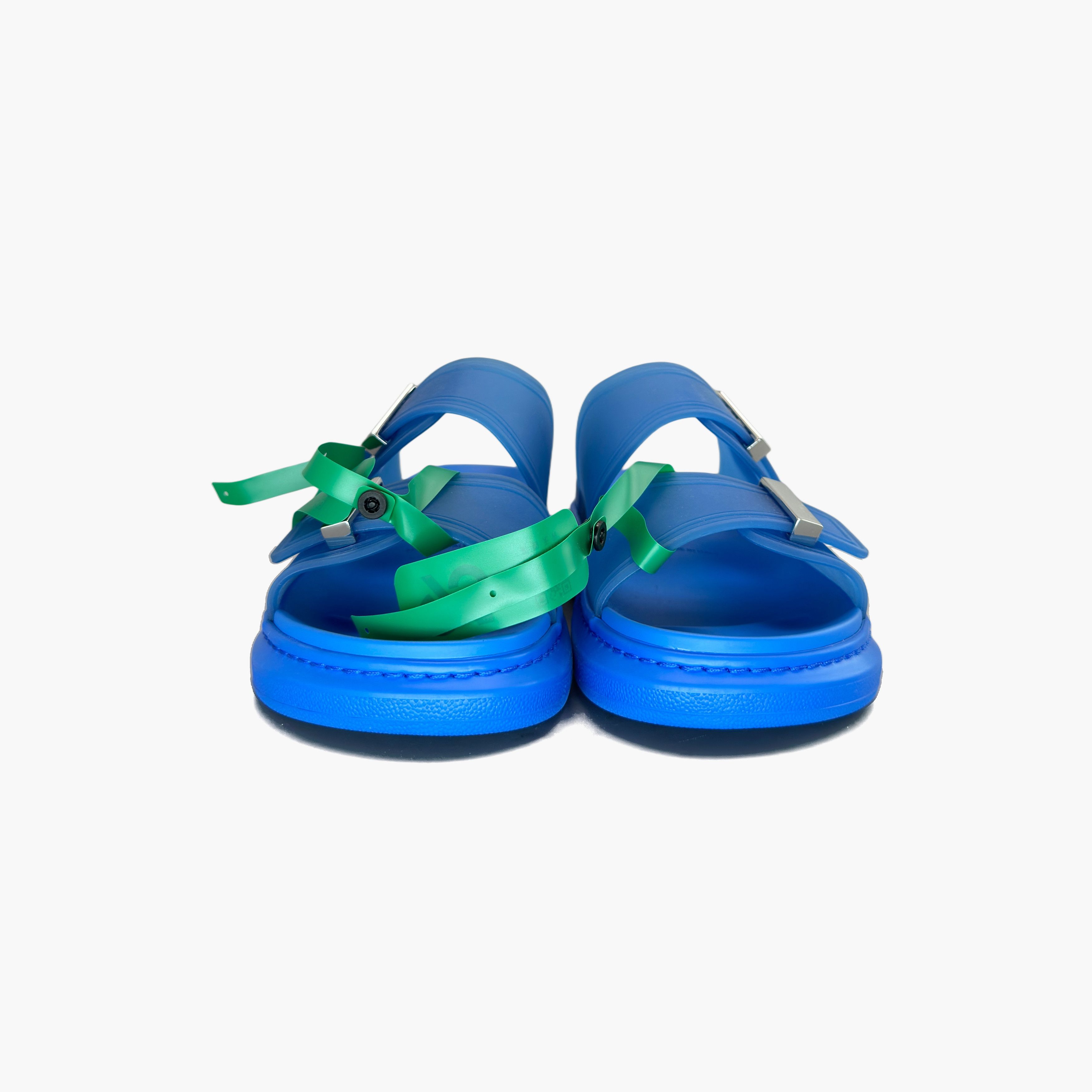 Alexander McQueen Alexander McQueen Blue Rubber Sandals US 7 Size US 7 / EU 40 - 5 Thumbnail