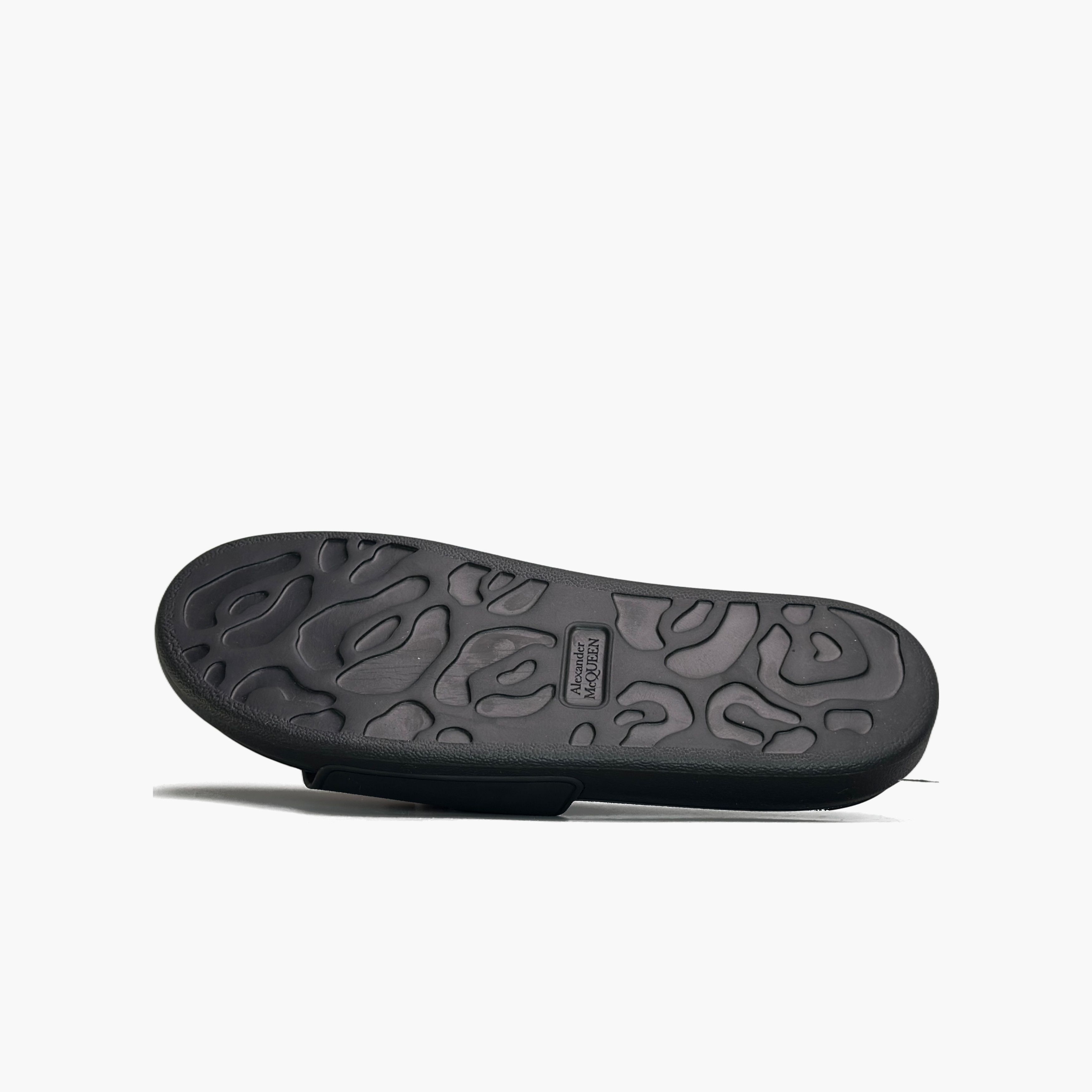Alexander McQueen Alexander McQueen Heart Print Rubber Slides US 7 Size US 7 / EU 40 - 8 Thumbnail