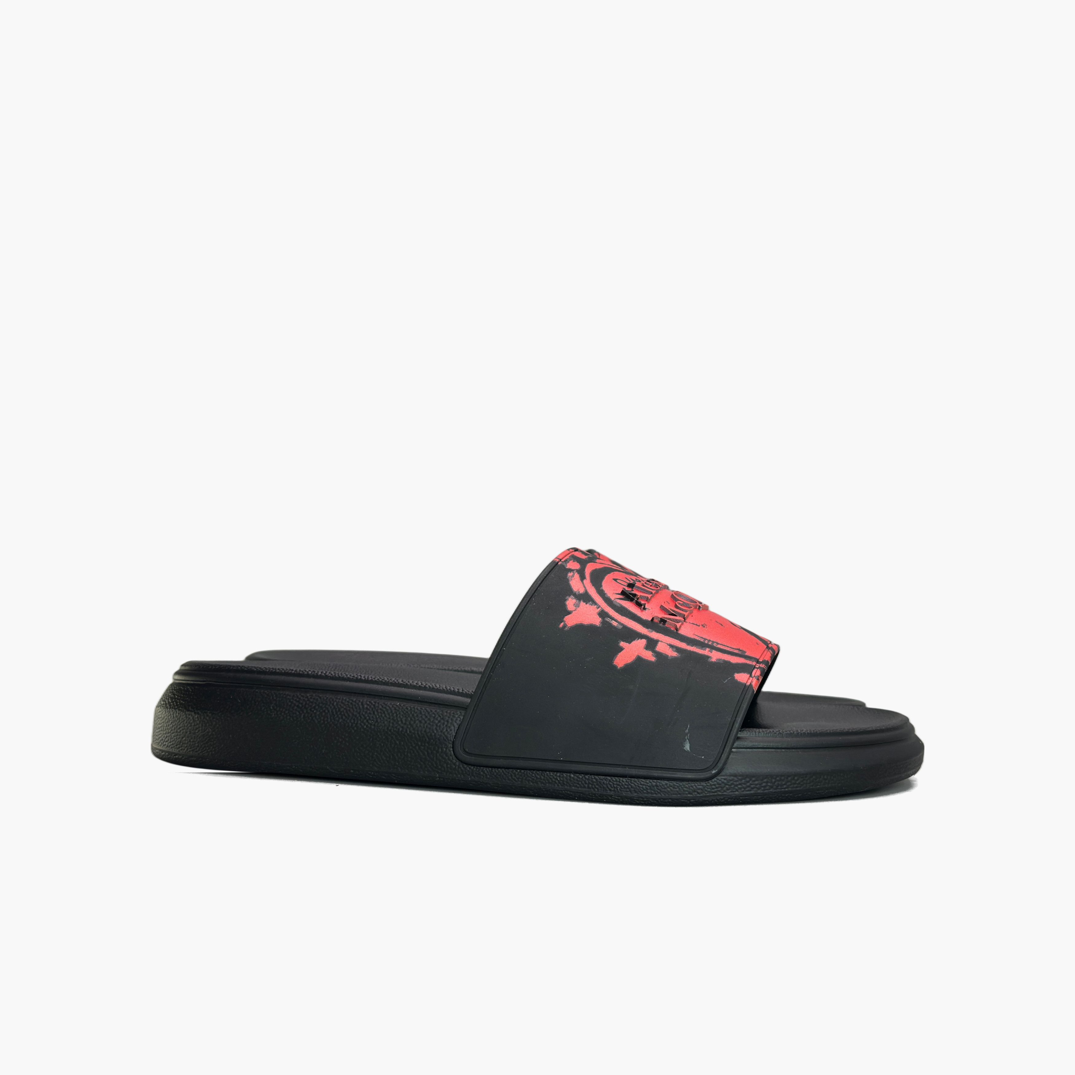 Alexander McQueen Alexander McQueen Heart Print Rubber Slides US 7 Size US 7 / EU 40 - 4 Thumbnail