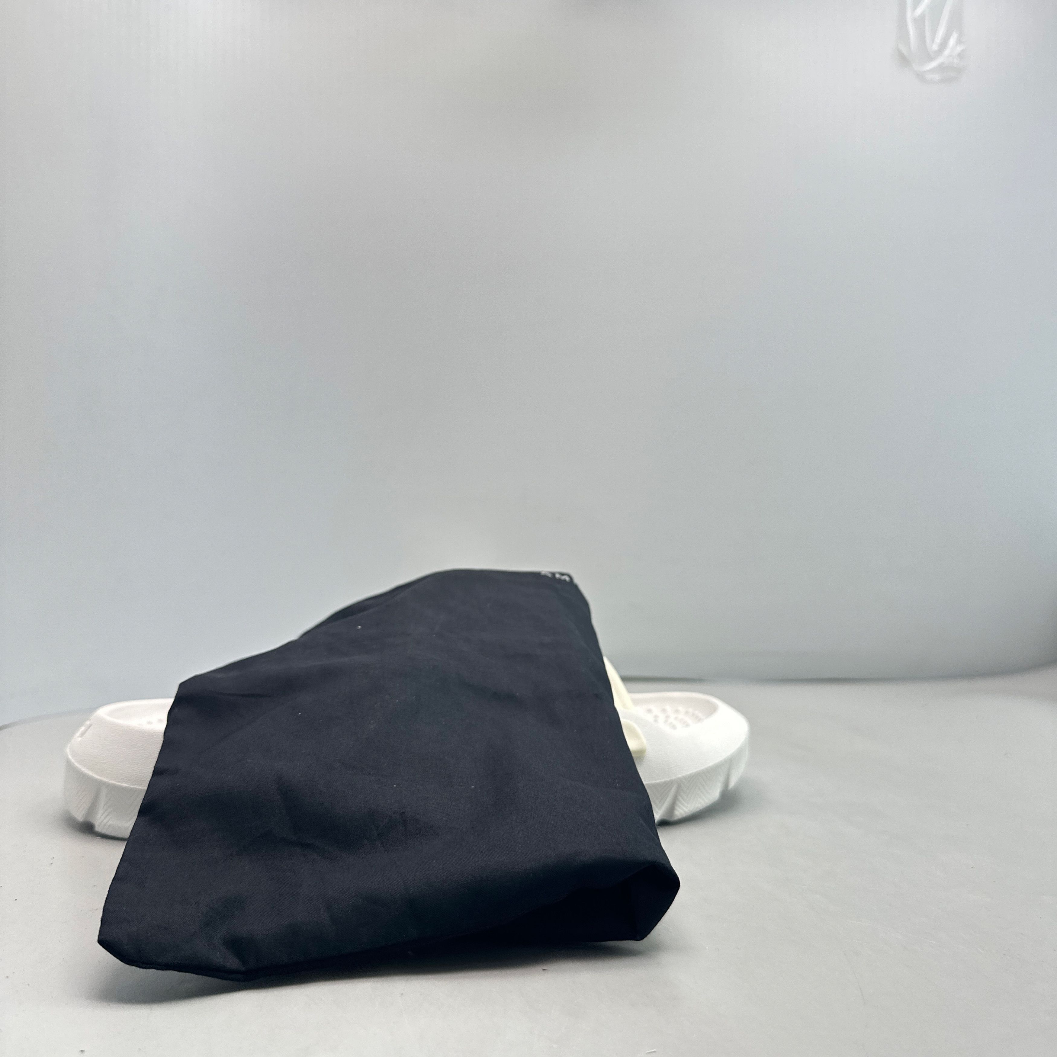 Amiri AMIRI Logo Rubber Sandals Size 41 Size US 8 / EU 41 - 10 Thumbnail
