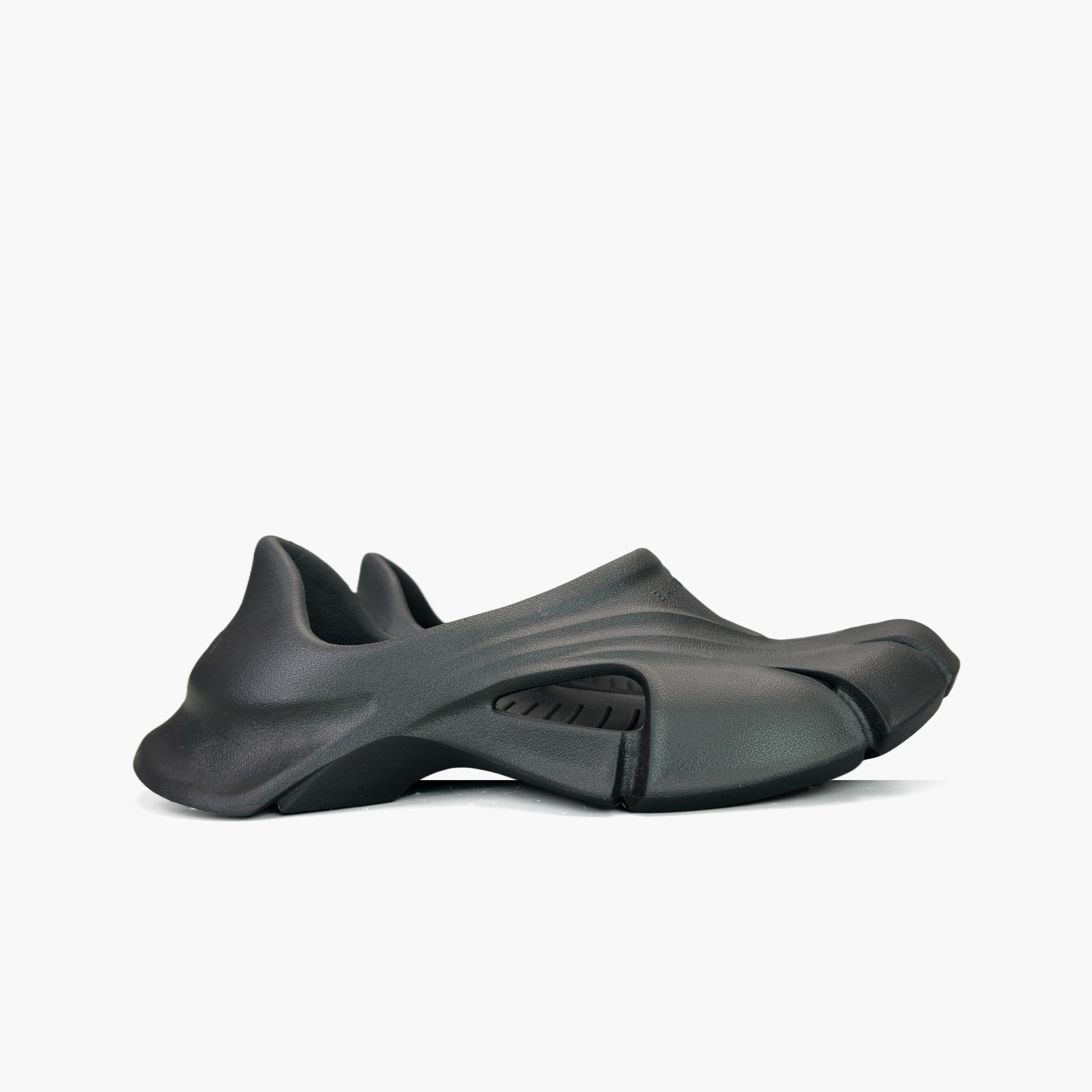 Balenciaga Balenciaga Mold Slip On Black Size 42 Size US 9 / EU 42 - 4 Thumbnail