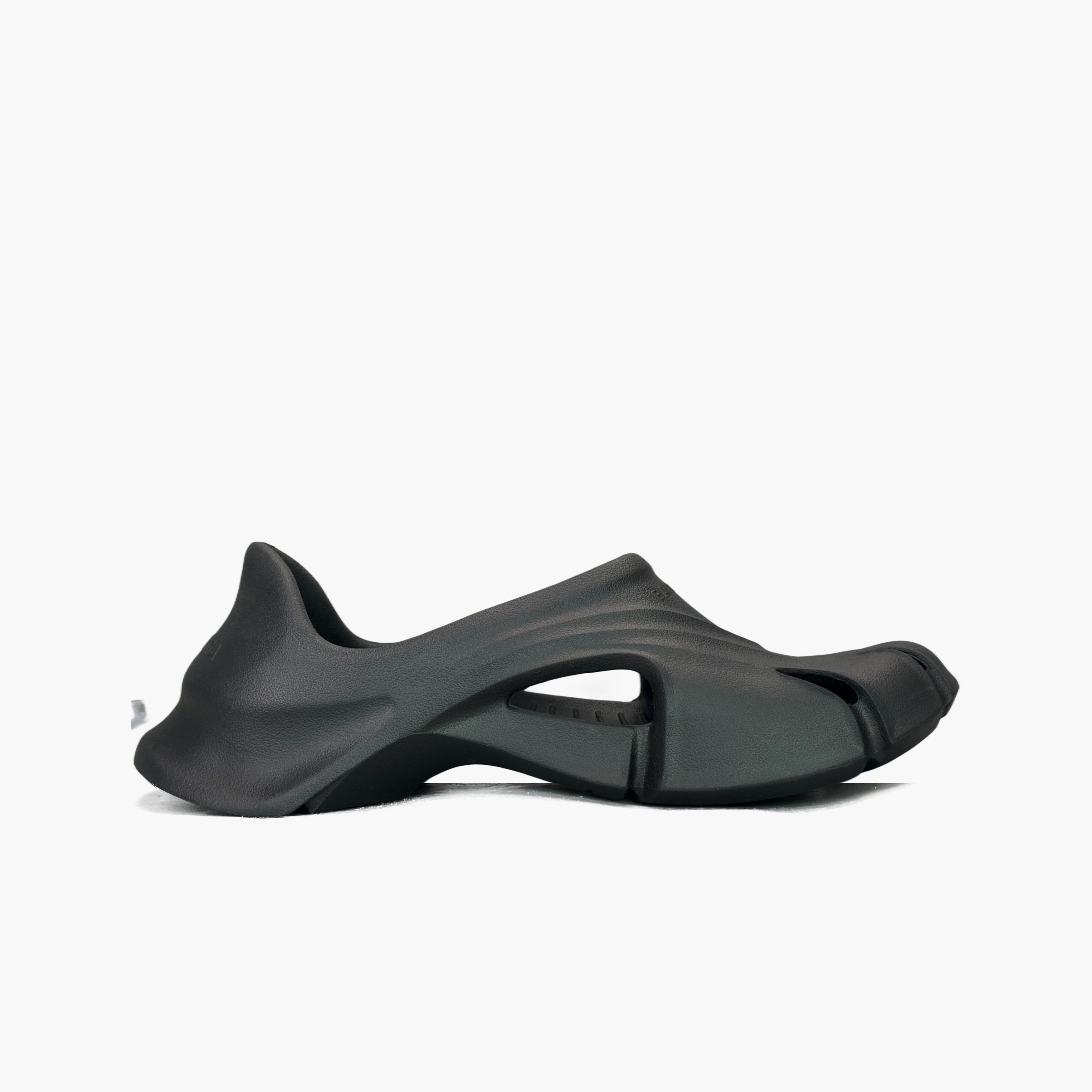 Balenciaga Balenciaga Mold Slip On Black Size 42 Size US 9 / EU 42 - 2 Thumbnail