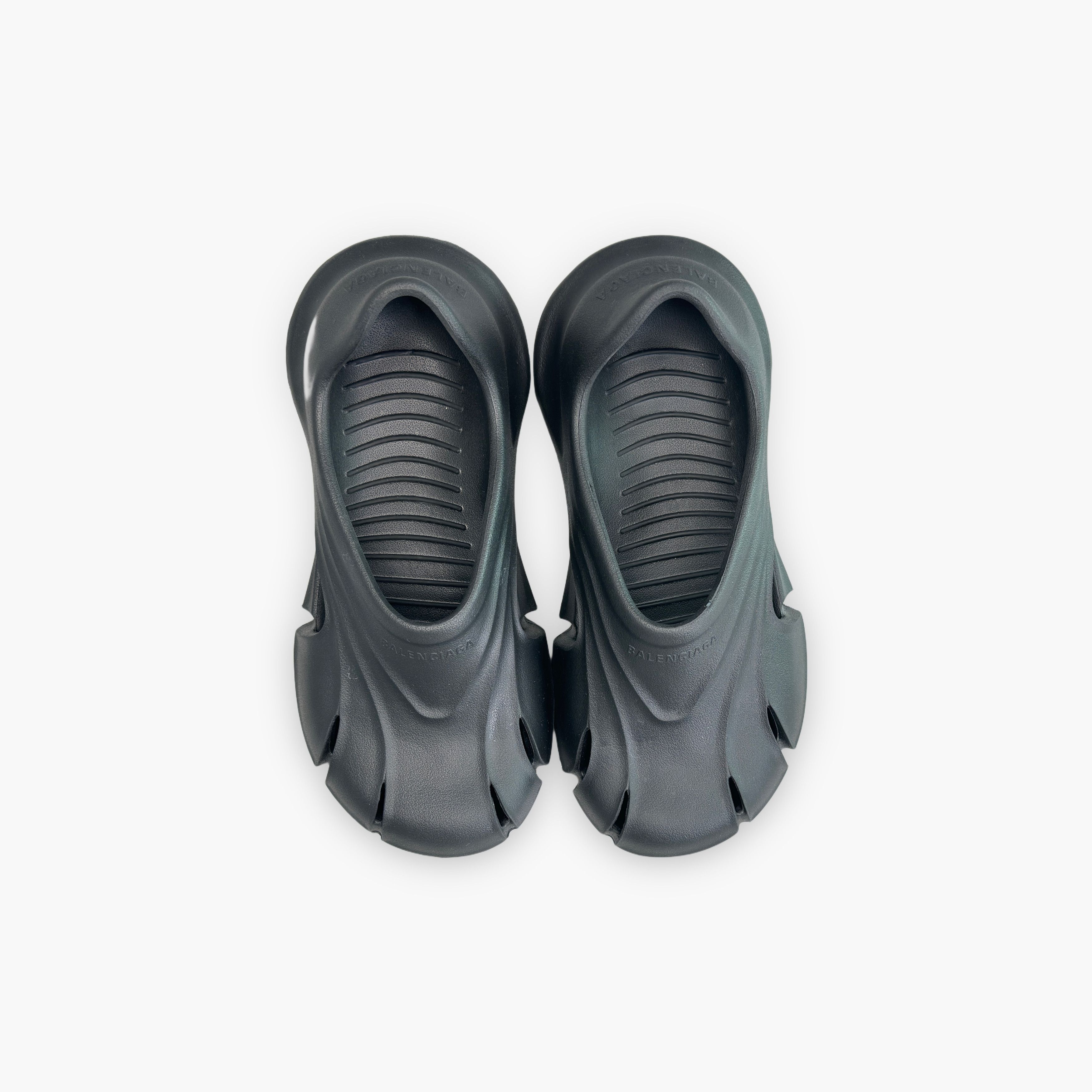 Balenciaga Balenciaga Mold Slip On Black Size 42 Size US 9 / EU 42 - 9 Thumbnail
