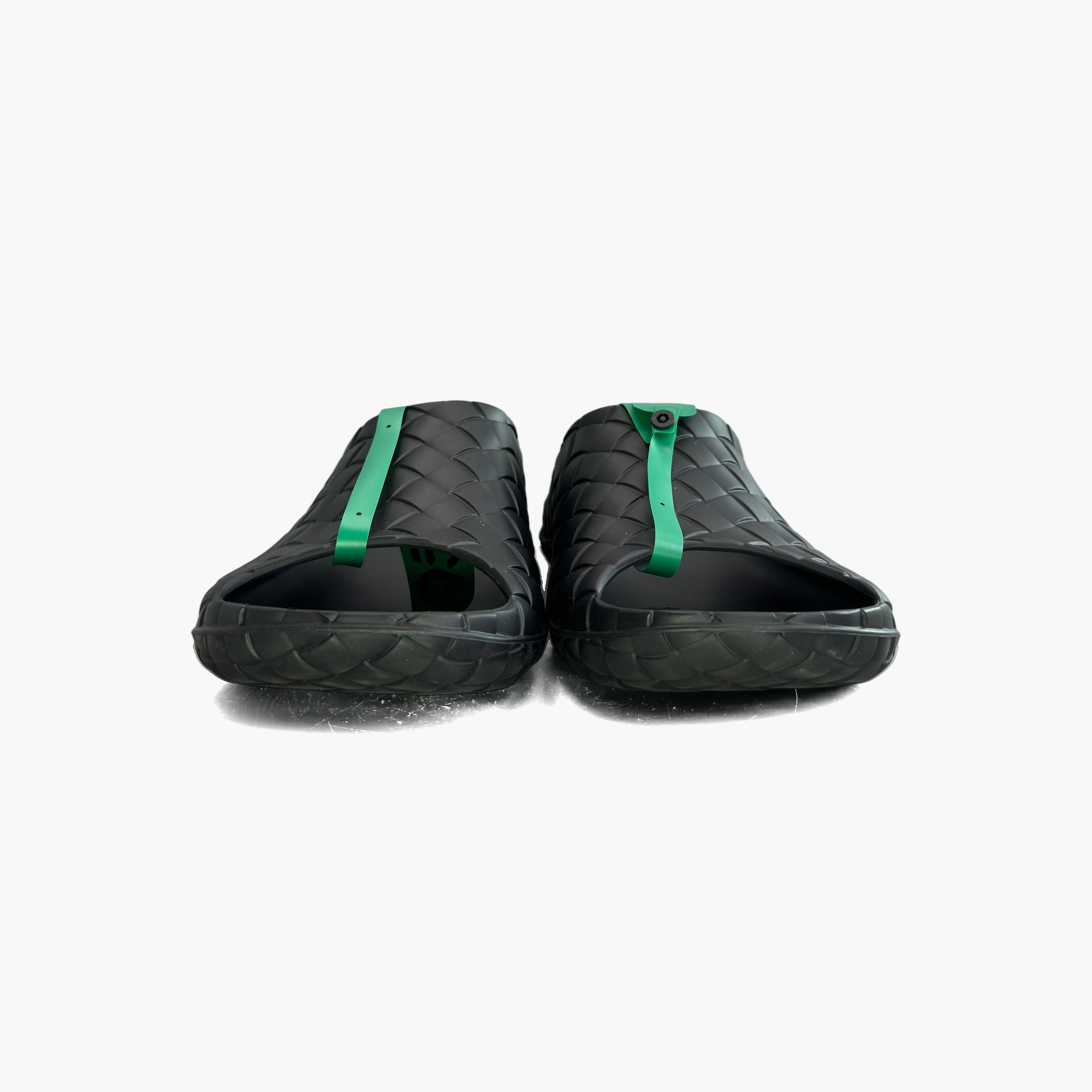 Bottega Veneta Bottega Veneta Intrecciato Rubber Slides Size 43 Size US 10 / EU 43 - 5 Thumbnail