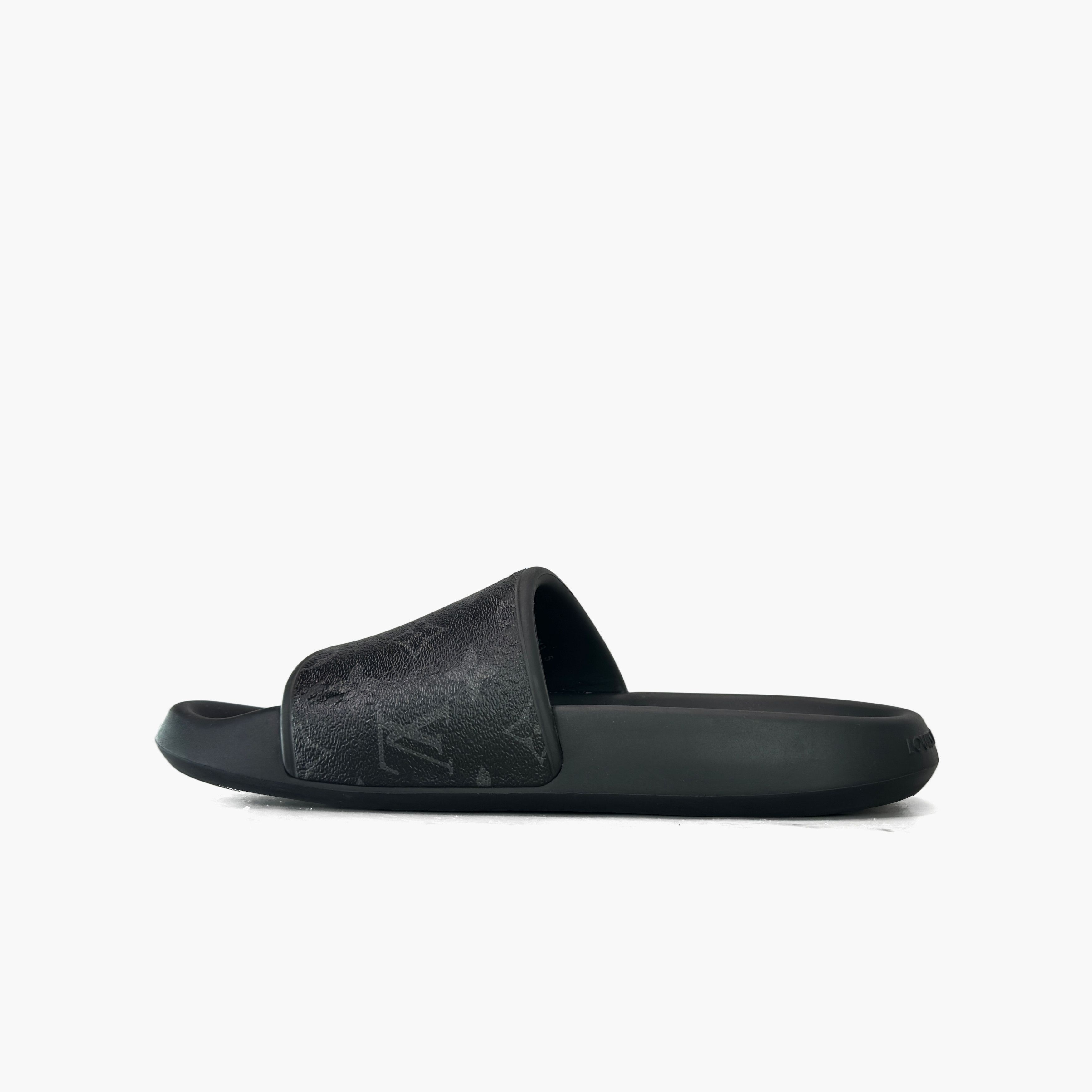 Louis Vuitton Louis Vuitton Monogram Eclipse Waterfront Slides Size 6 Size US 6 / EU 39 - 3 Thumbnail