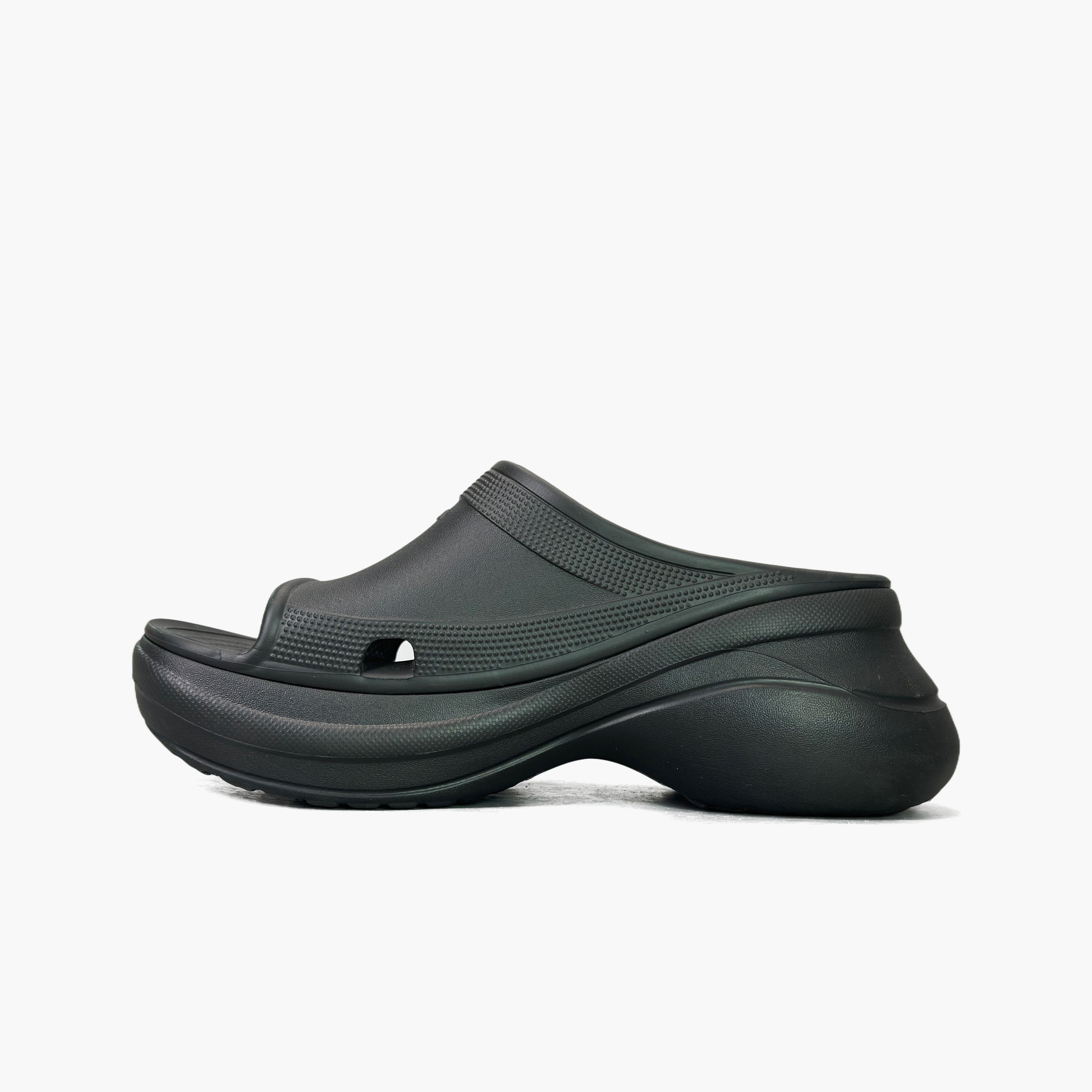 Balenciaga Balenciaga x Crocs Pool Slides Size 9 Size US 9 / EU 42 - 3 Thumbnail