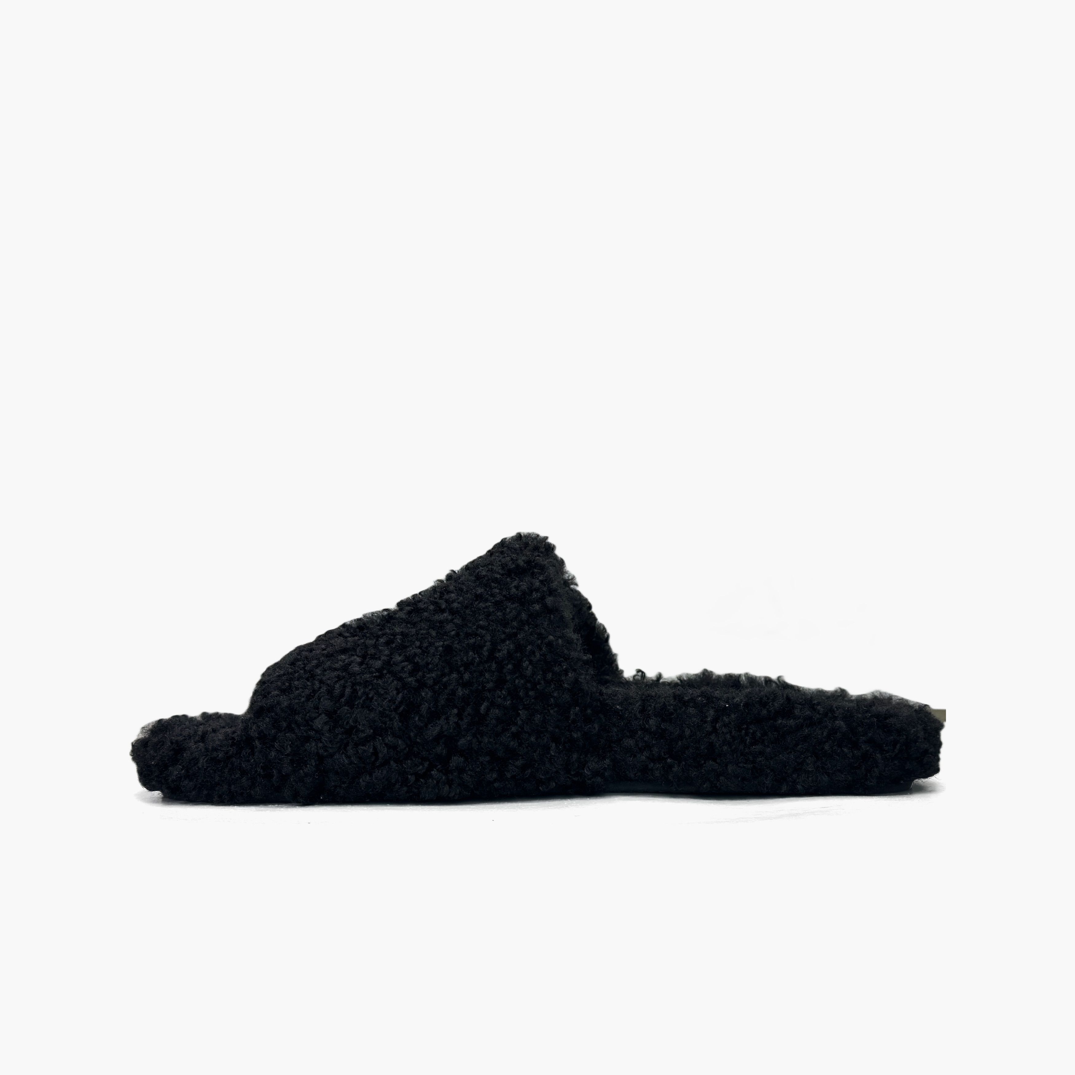 Balenciaga Balenciaga Logo Furry Slides US 9 / EU 42 Size US 9 / EU 42 - 3 Thumbnail