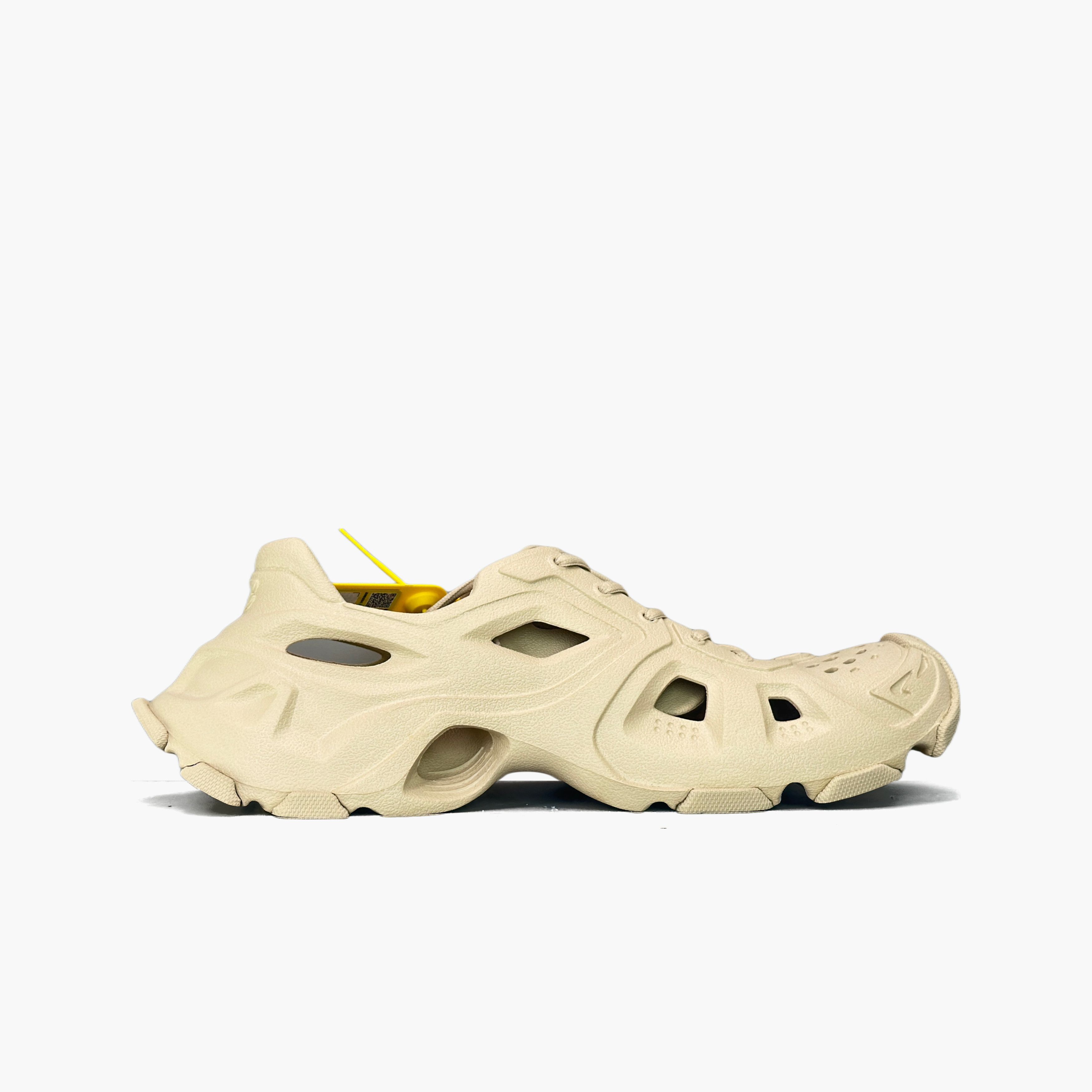 Balenciaga Balenciaga 3XL Beige Sneakers Size 10 Size US 10 / EU 43 - 2 Thumbnail