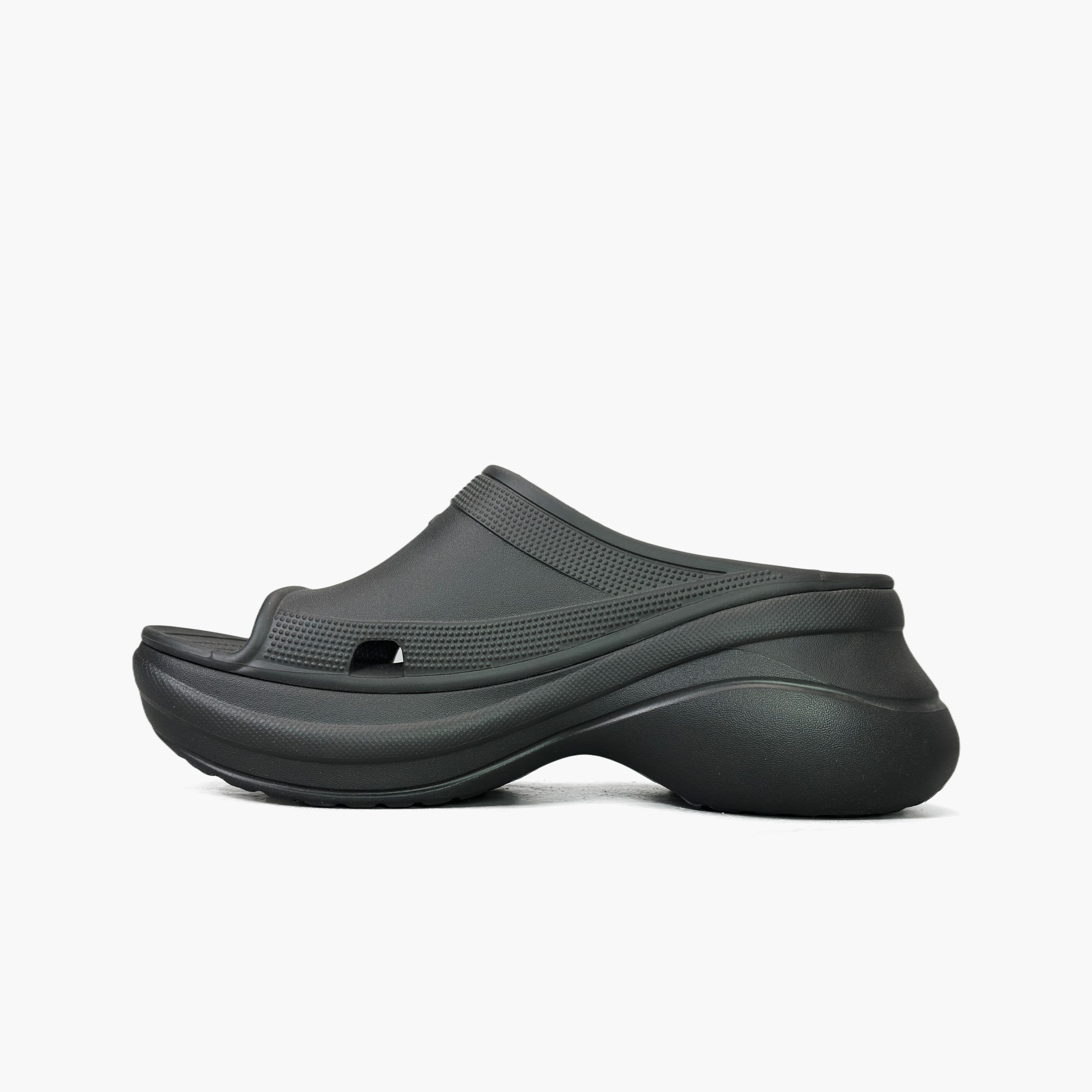 Balenciaga Balenciaga x Crocs Logo Slide Sandals Size 10 Size US 10 / EU 43 - 3 Thumbnail