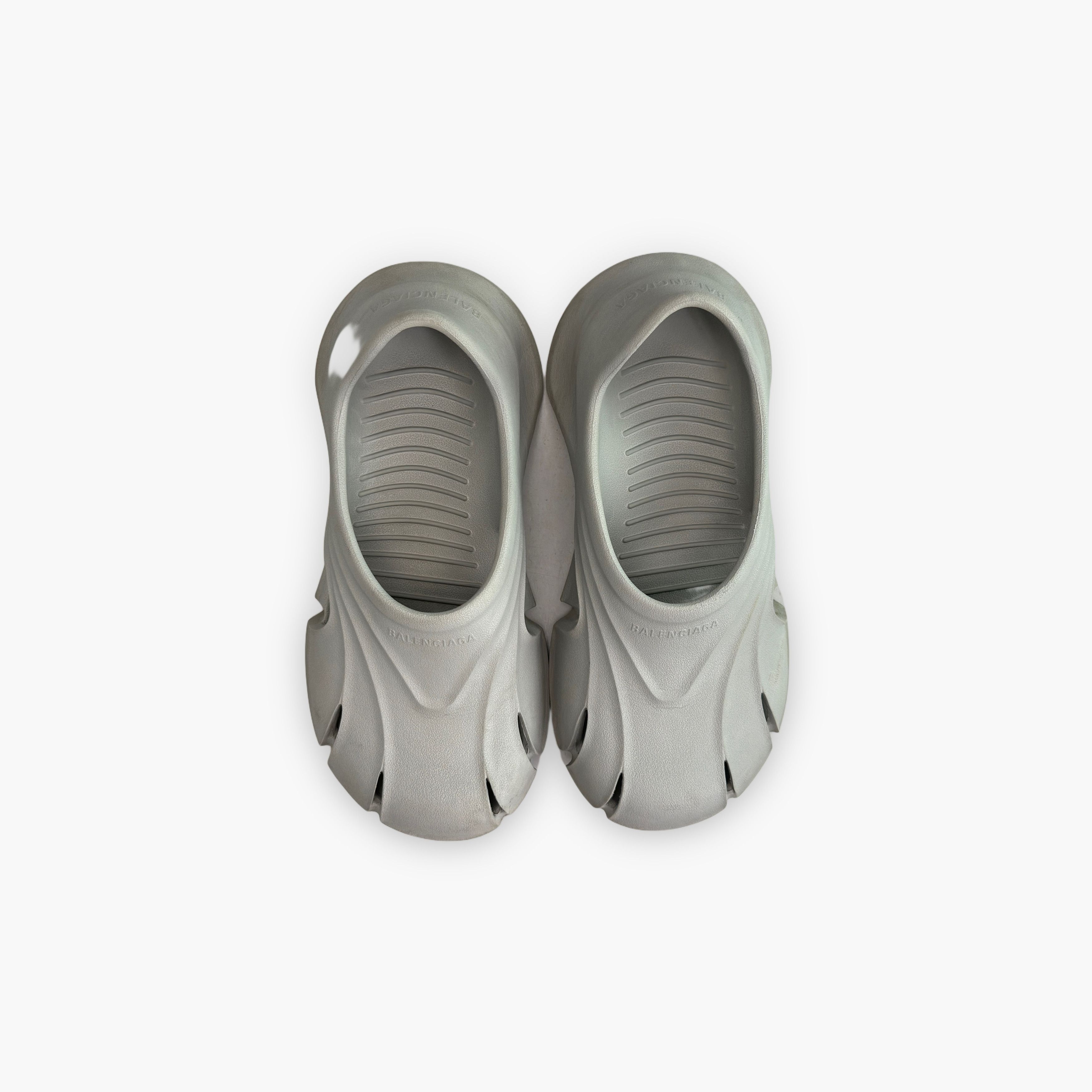 Balenciaga Balenciaga Gray Mold Slip On Clogs Size US 6 Size US 6 / EU 39 - 9 Thumbnail