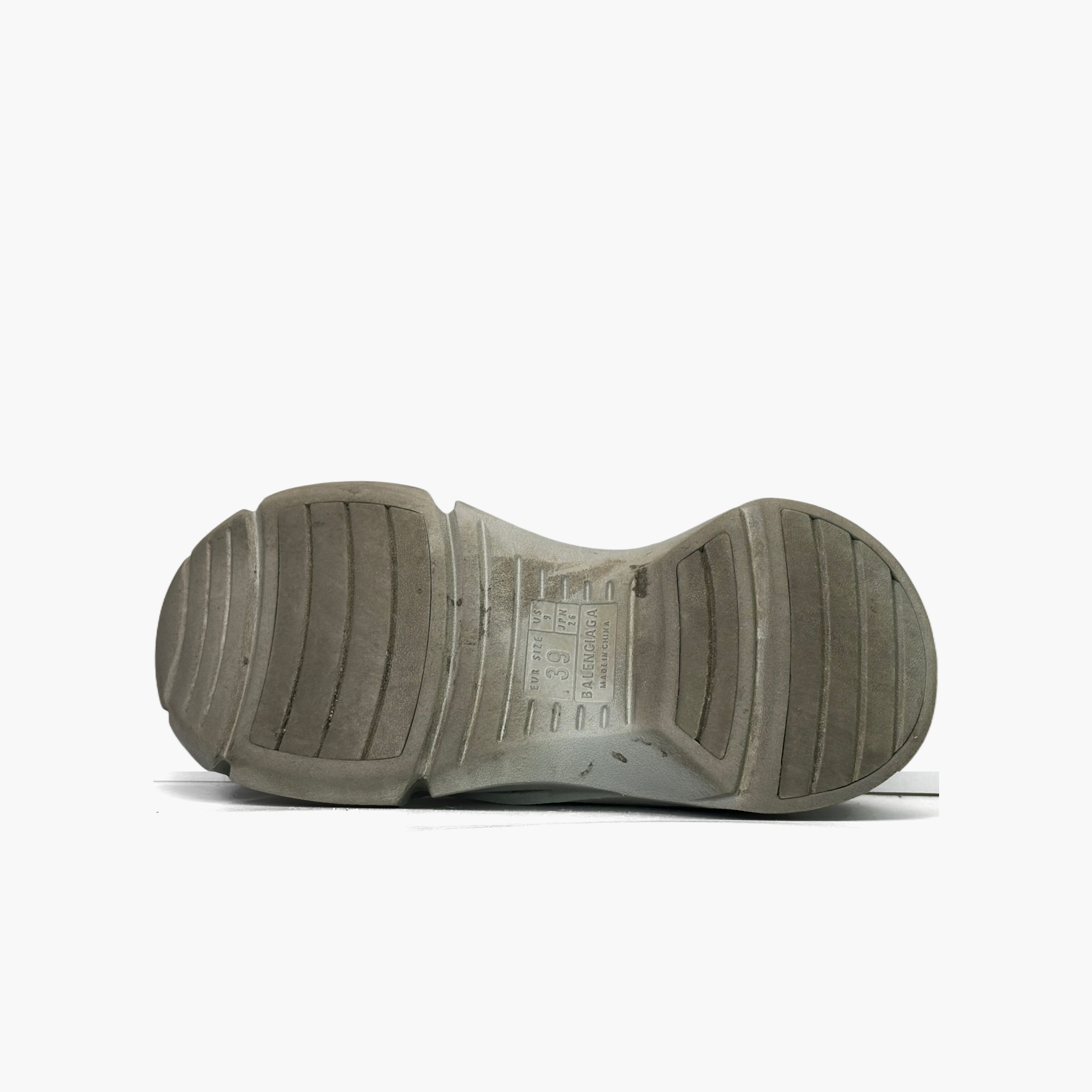 Balenciaga Balenciaga Gray Mold Slip On Clogs Size US 6 Size US 6 / EU 39 - 8 Thumbnail