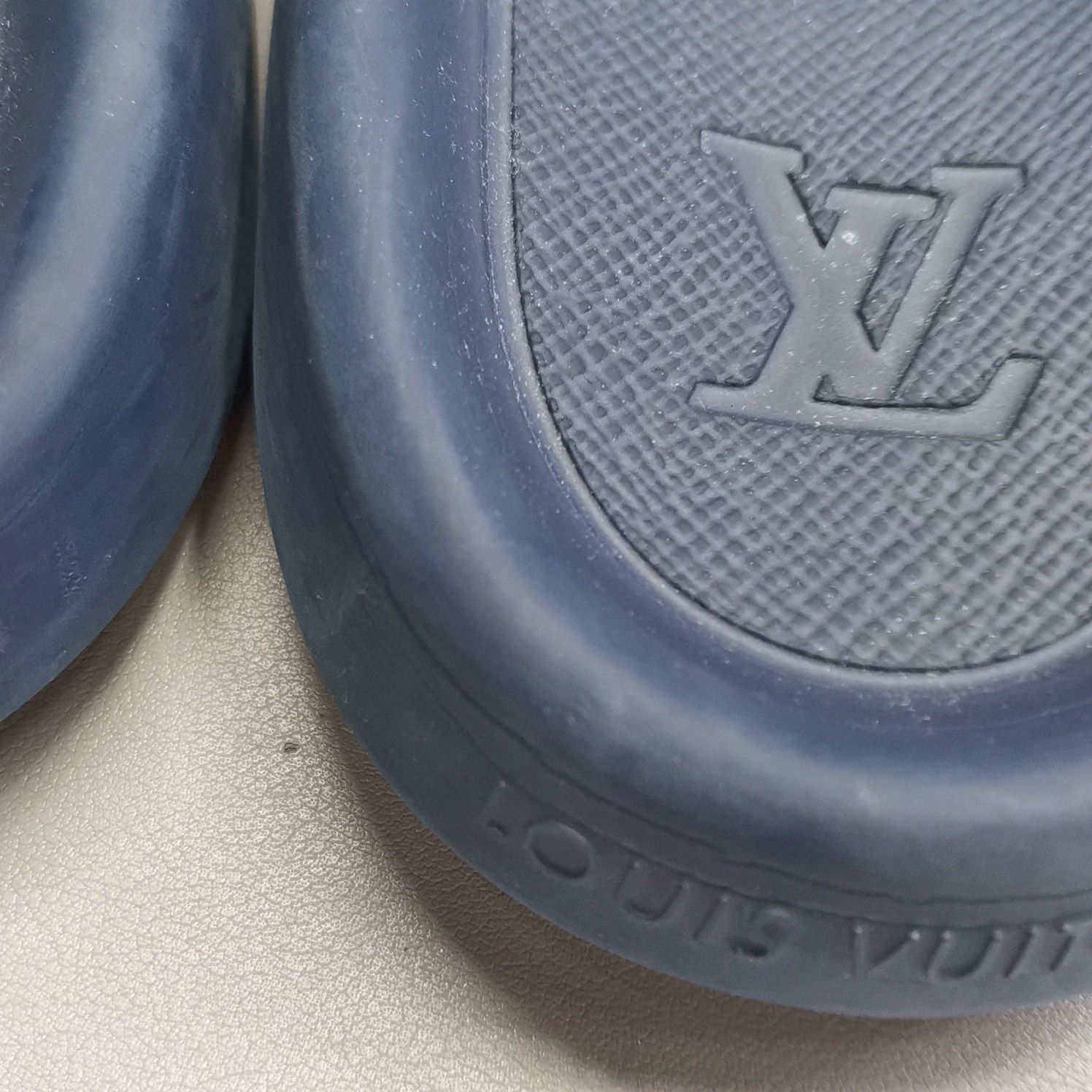 Louis Vuitton Louis Vuitton Waterfront Mule Navy Blue Size 9 Size US 9 / EU 42 - 12 Thumbnail