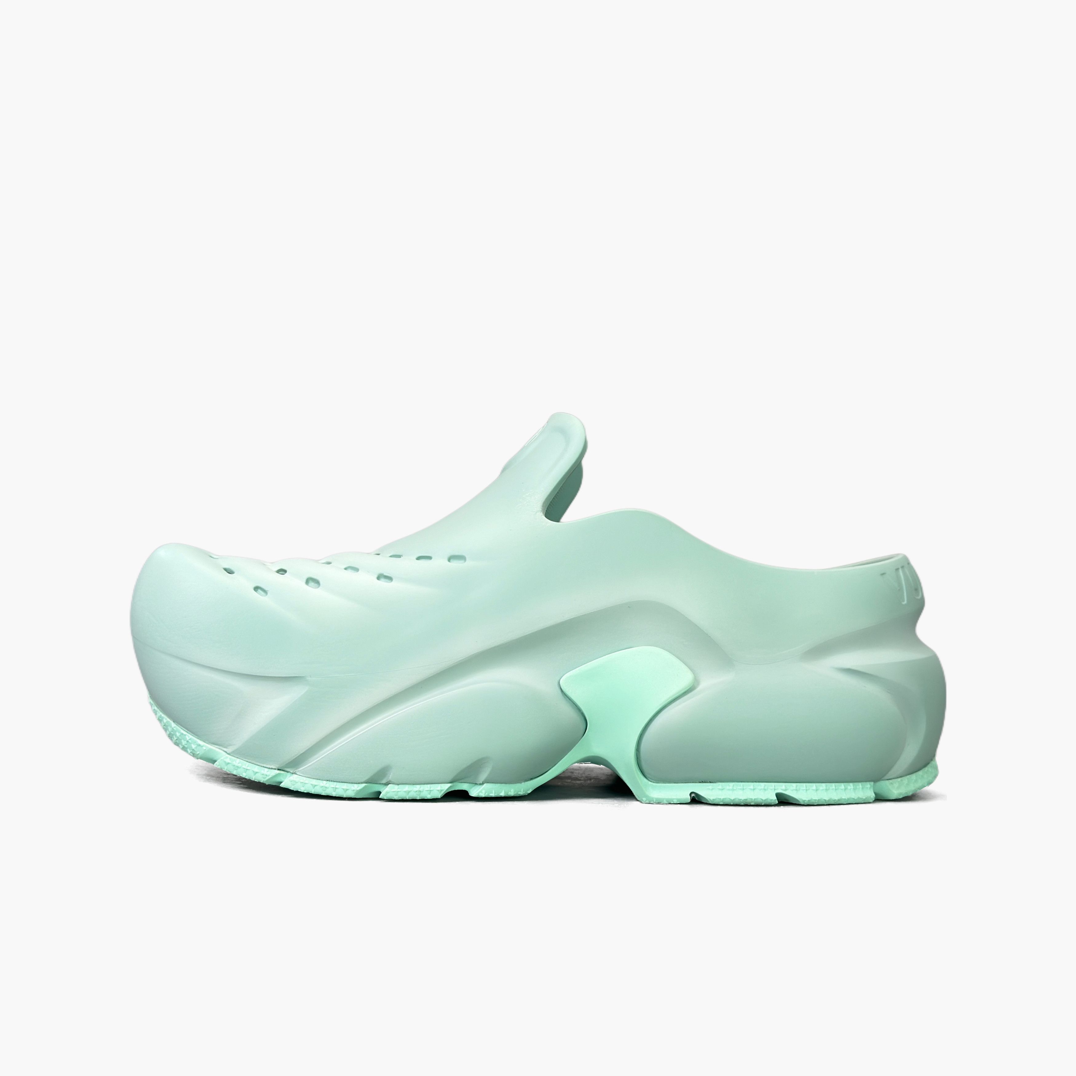 Louis Vuitton Louis Vuitton Shark Platform Slip Ons Green Size 8 Size US 8 / EU 41 - 3 Thumbnail