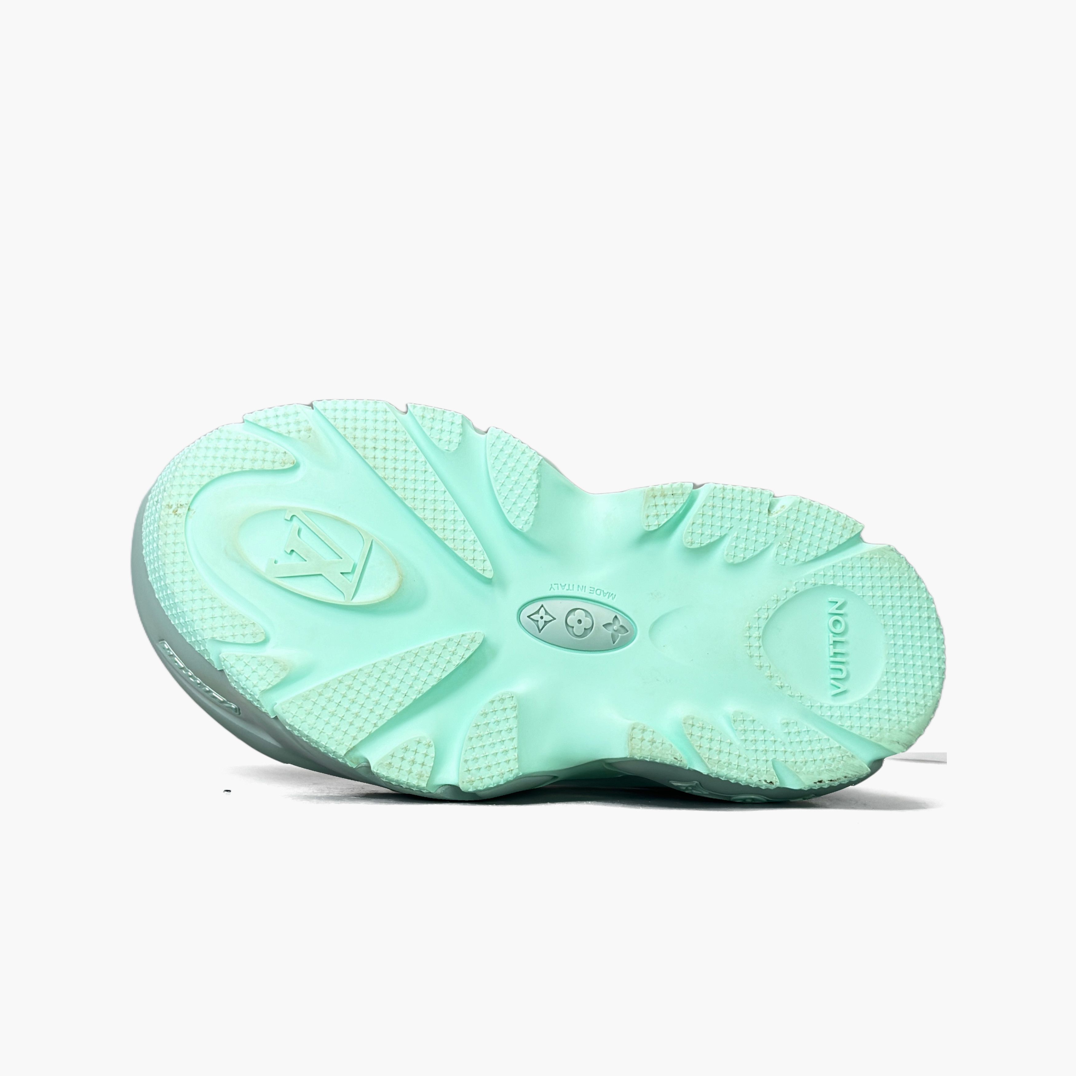 Louis Vuitton Louis Vuitton Shark Platform Slip Ons Green Size 8 Size US 8 / EU 41 - 8 Thumbnail